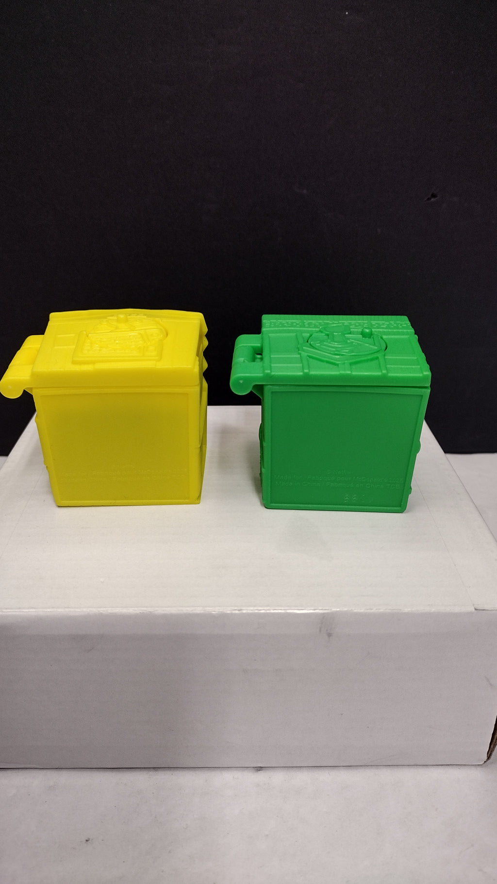 McDonalds Stranger Things Tales of 85 Eleven & Max Figures Cabin & Box