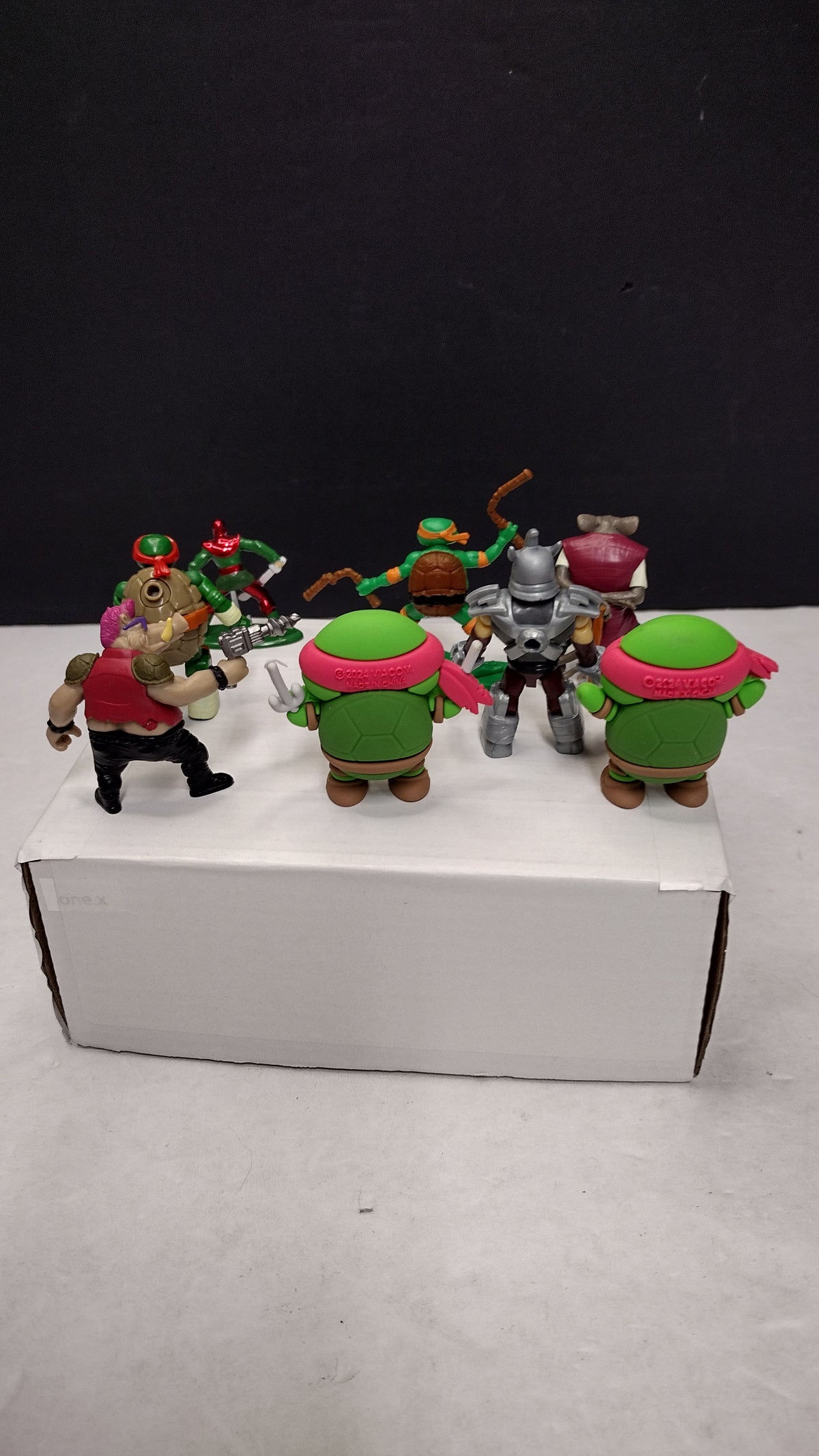 TMNT Teenage Mutant Ninja Turtles Assorted Lot of 8 Items