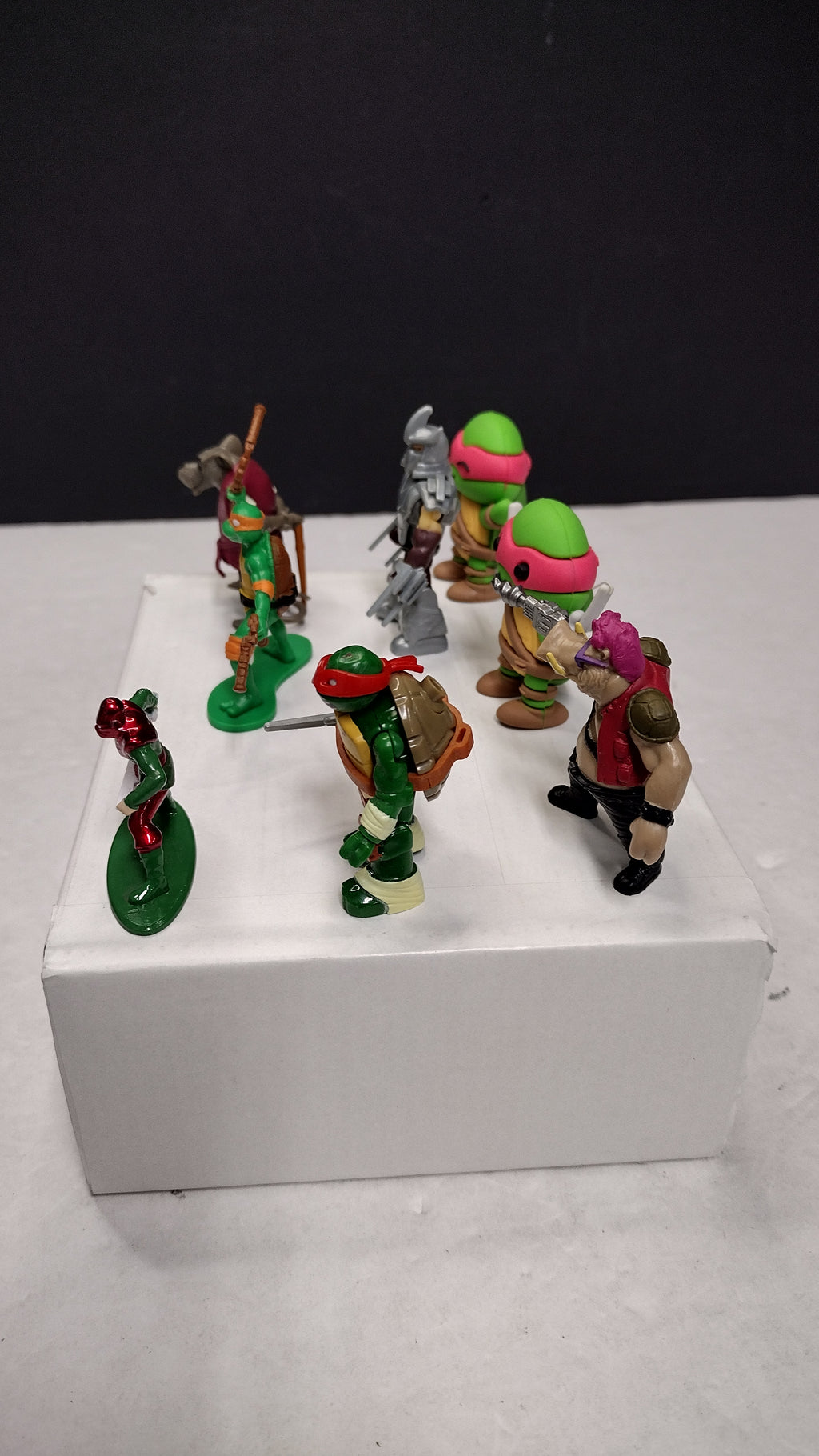 TMNT Teenage Mutant Ninja Turtles Assorted Lot of 8 Items