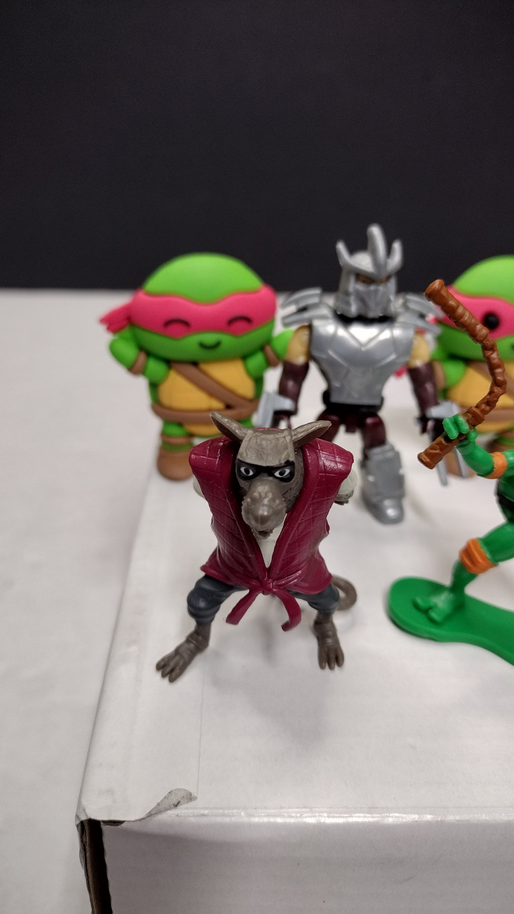 TMNT Teenage Mutant Ninja Turtles Assorted Lot of 8 Items