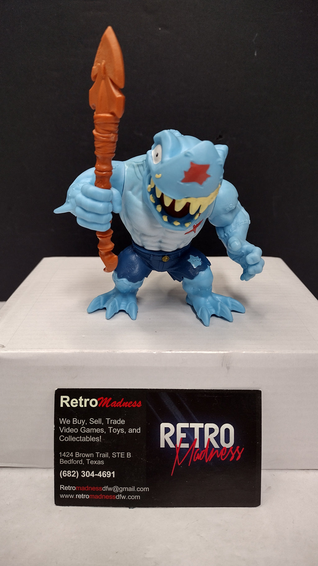 Zuru Smashers Horror House Blood Shark Series 1 Figure & Spear Weapon