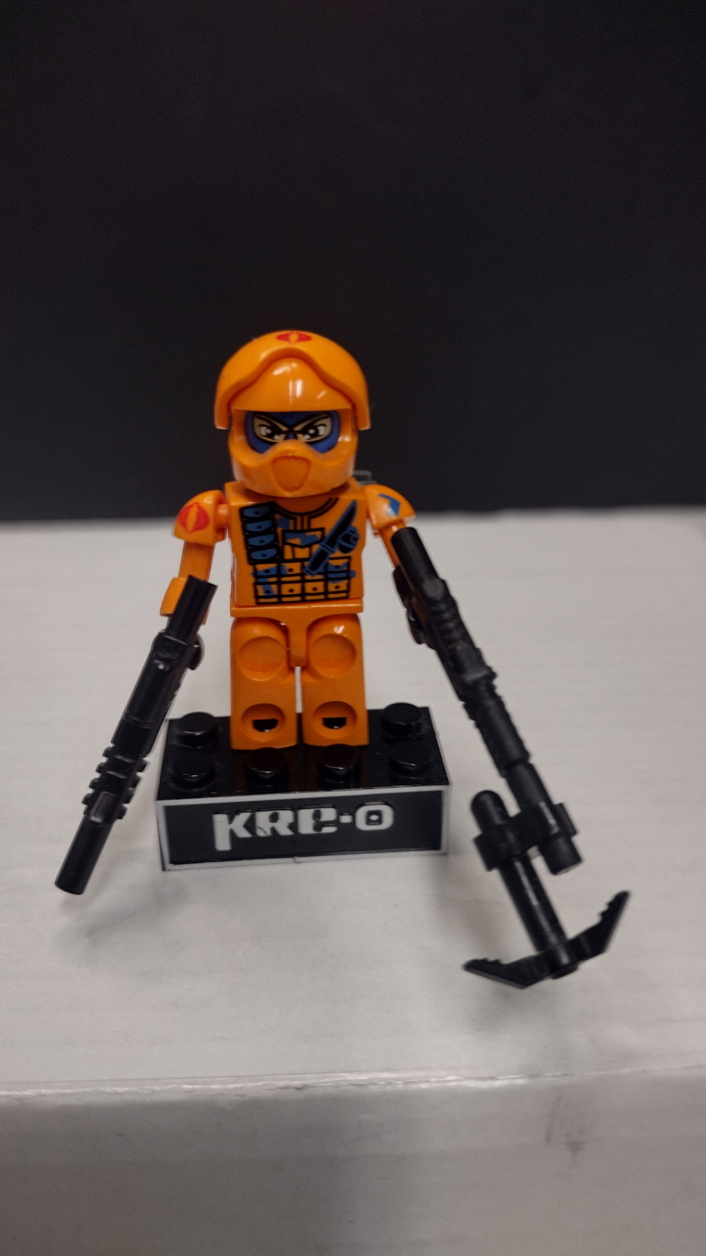Kre-O GI Joe Cobra Alley Viper Minifigure with Two Weapons (No Shield)