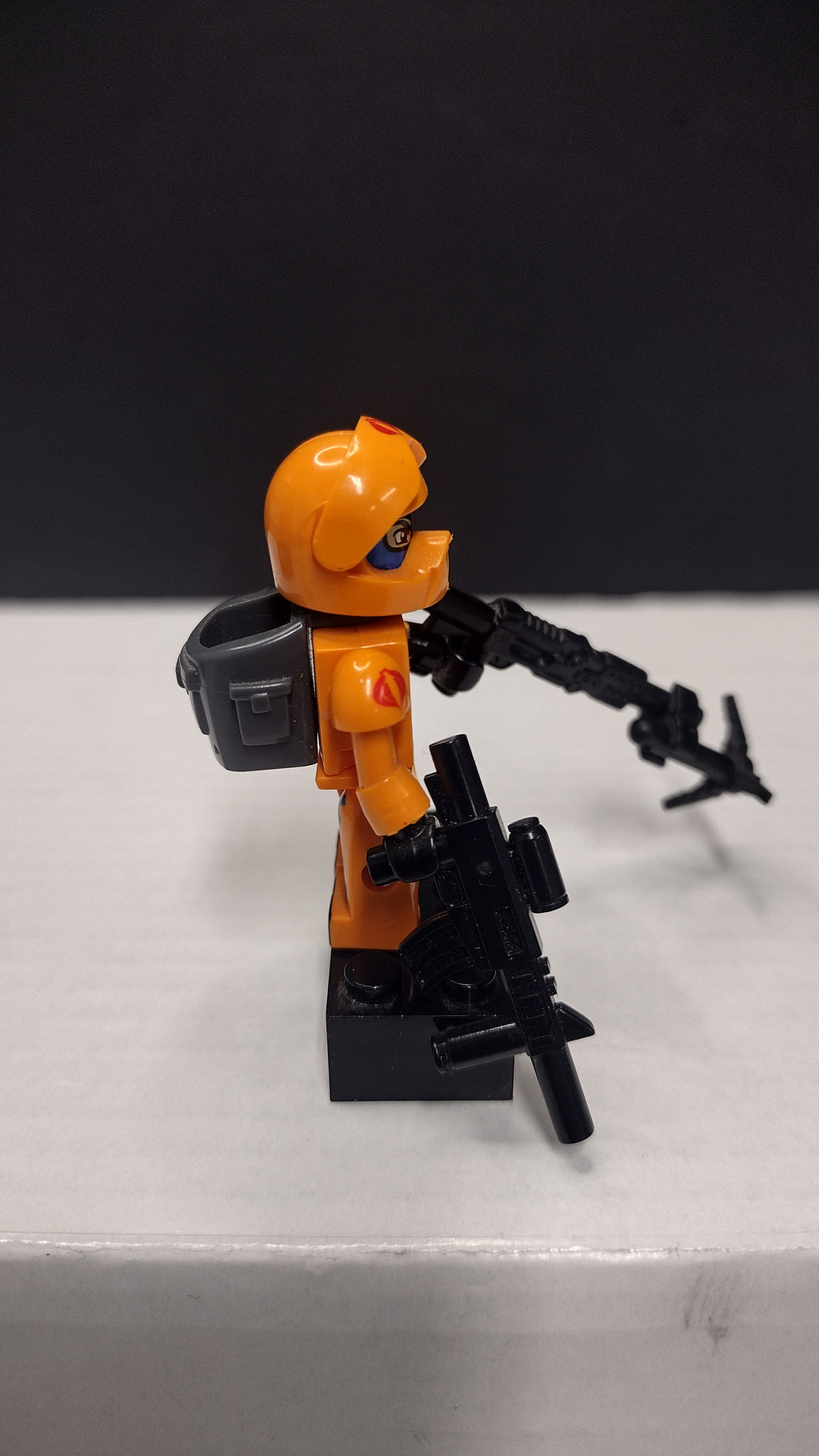 Kre-O GI Joe Cobra Alley Viper Minifigure with Two Weapons (No Shield)