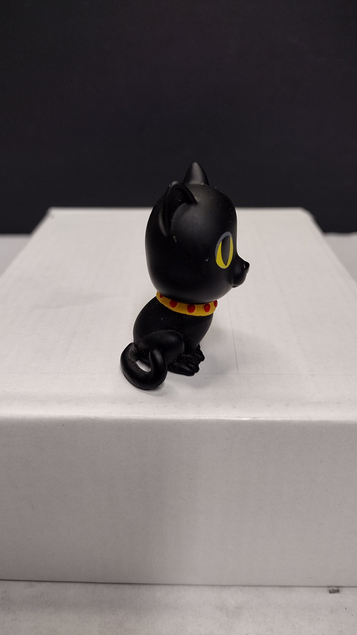 Funko DC Super Heroes Pets Series 3 Mystery Minis- Isis (Catwoman's Cat)