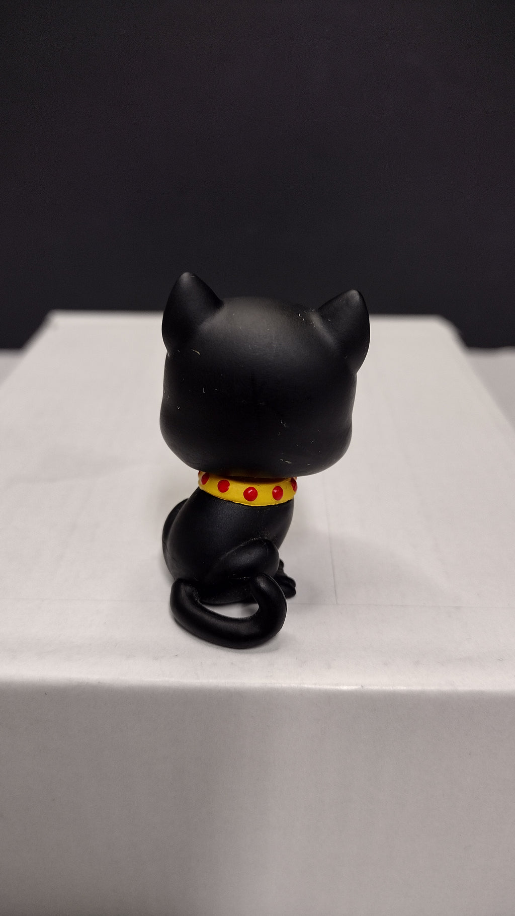 Funko DC Super Heroes Pets Series 3 Mystery Minis- Isis (Catwoman's Cat)