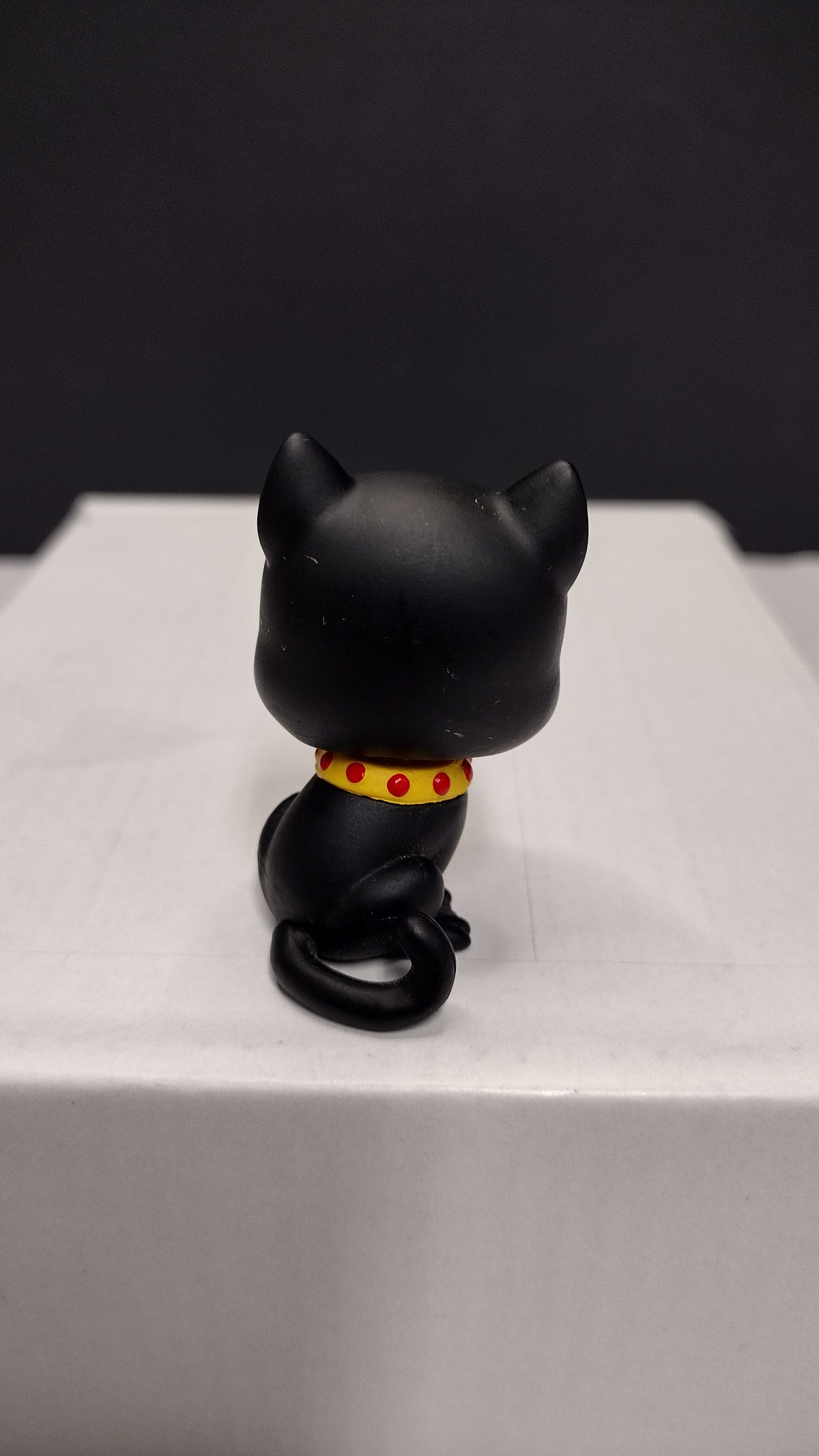 Funko DC Super Heroes Pets Series 3 Mystery Minis- Isis (Catwoman's Cat)