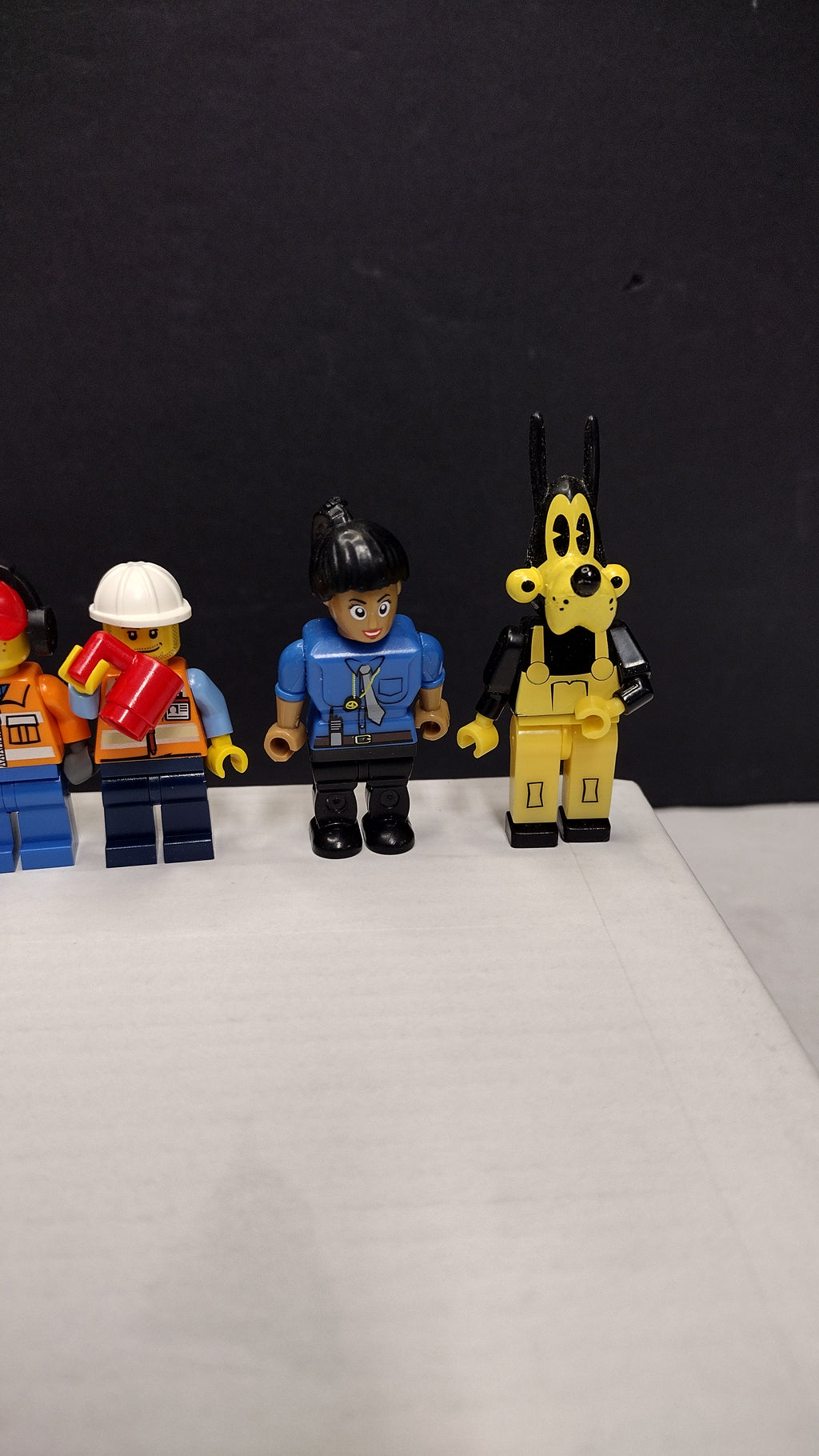Assorted Building Block Figures Lot 5 LEGO Style Minifigures 1 Mega Construx