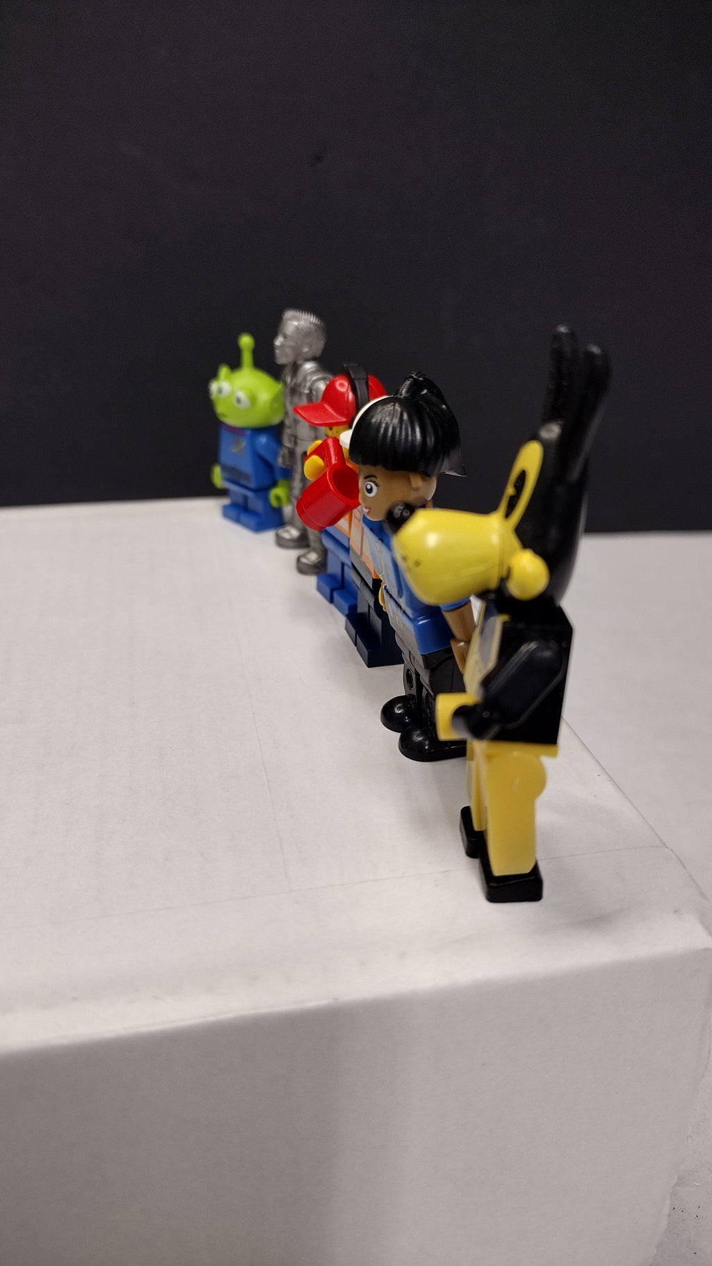Assorted Building Block Figures Lot 5 LEGO Style Minifigures 1 Mega Construx