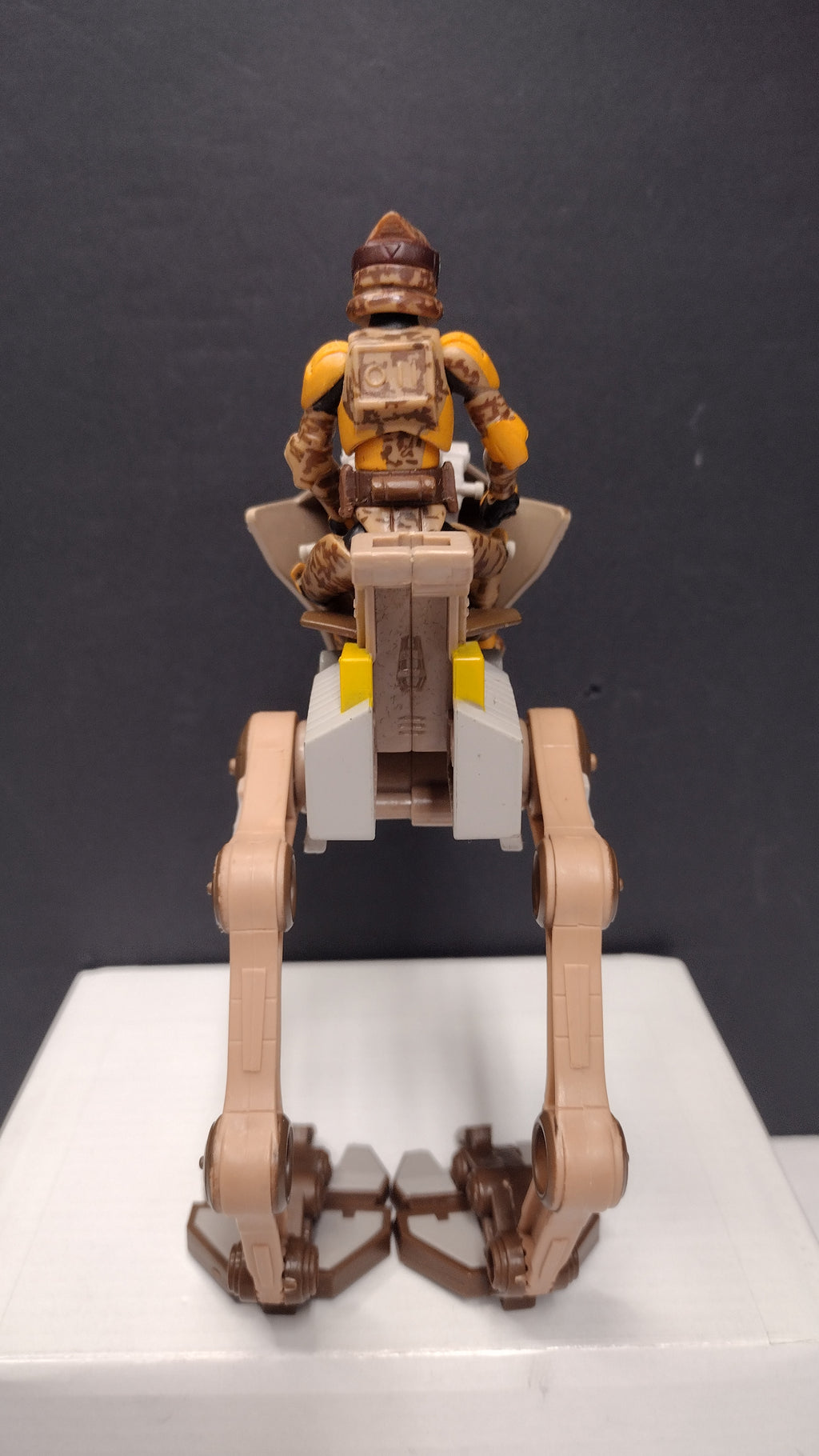 Star Wars Clone Wars AT-RT Walker Vehicle with ARF Trooper Boil