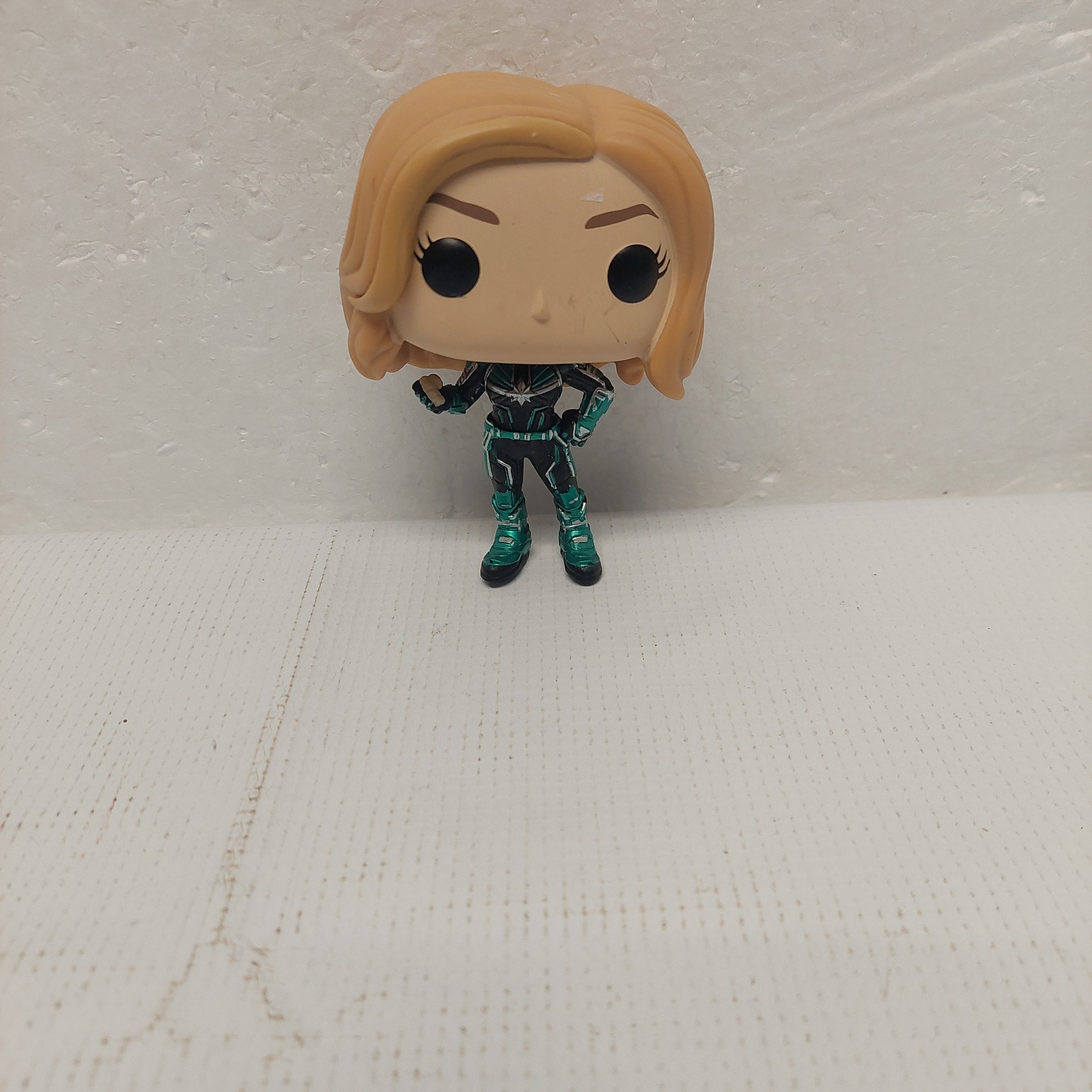 Funko Pop! Vers #427 Captain Marvel