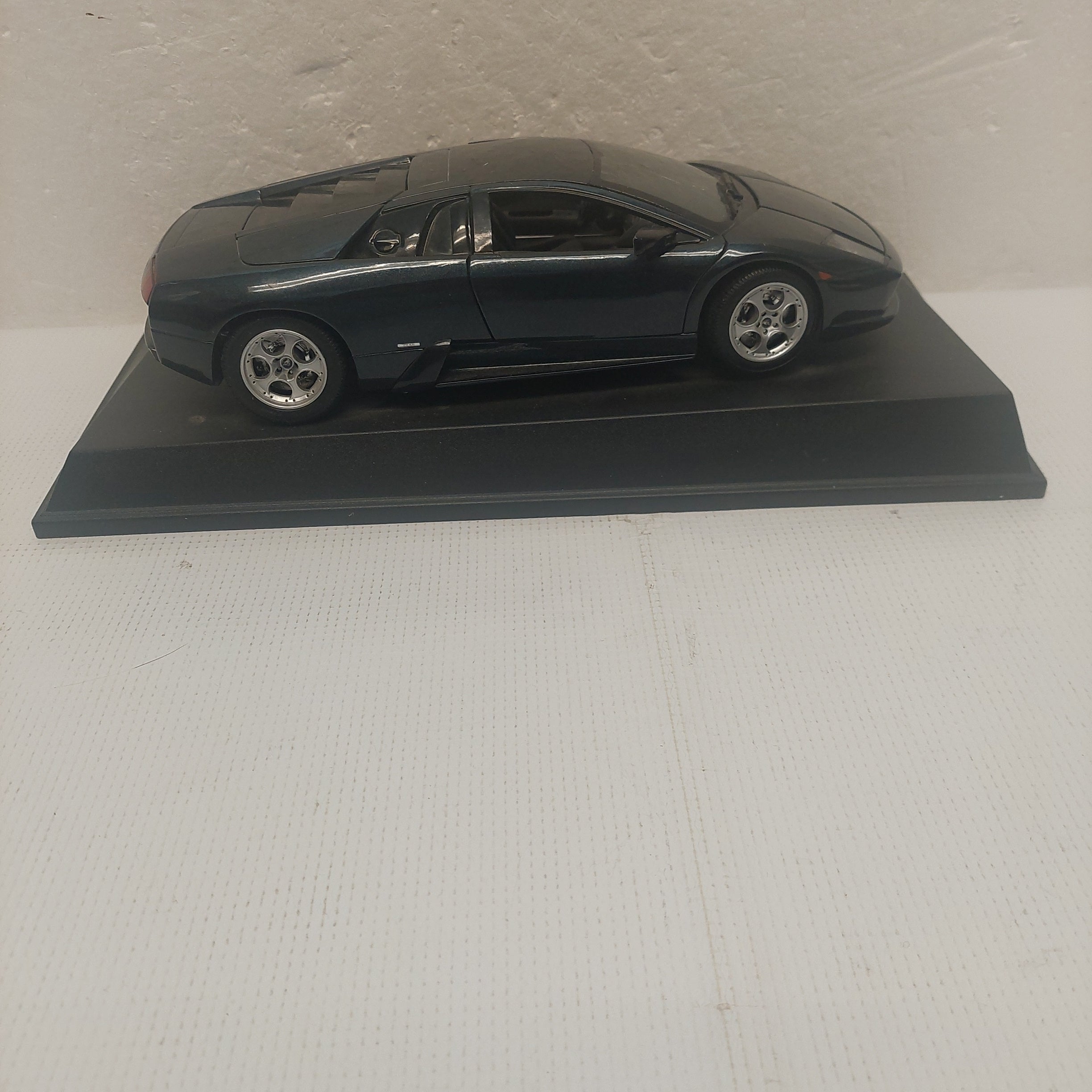 Maisto Black Lamborghini 1:18 Die Cast