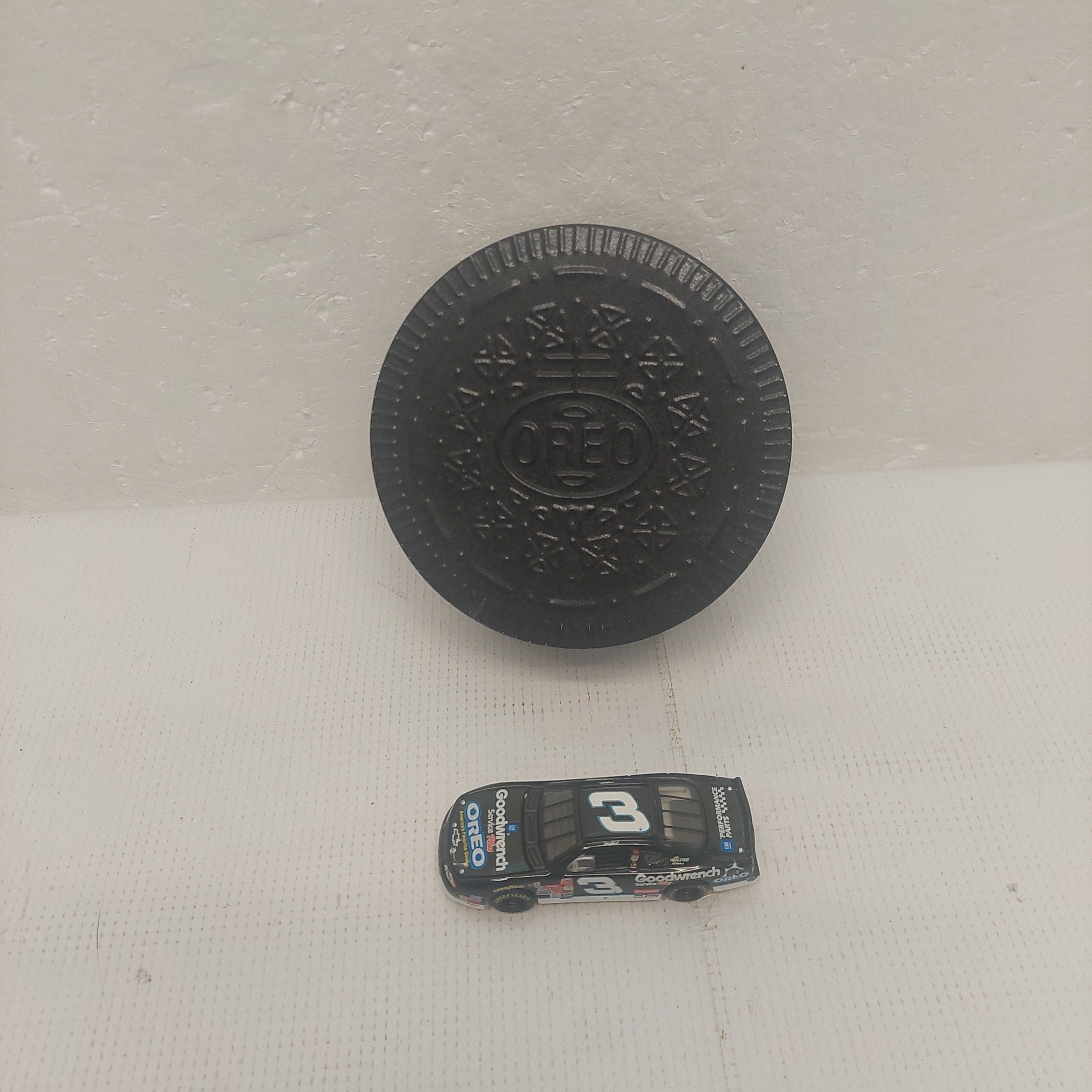 Oreo Dale Earnhardt #3 NASCAR 2001 Monte Carlo