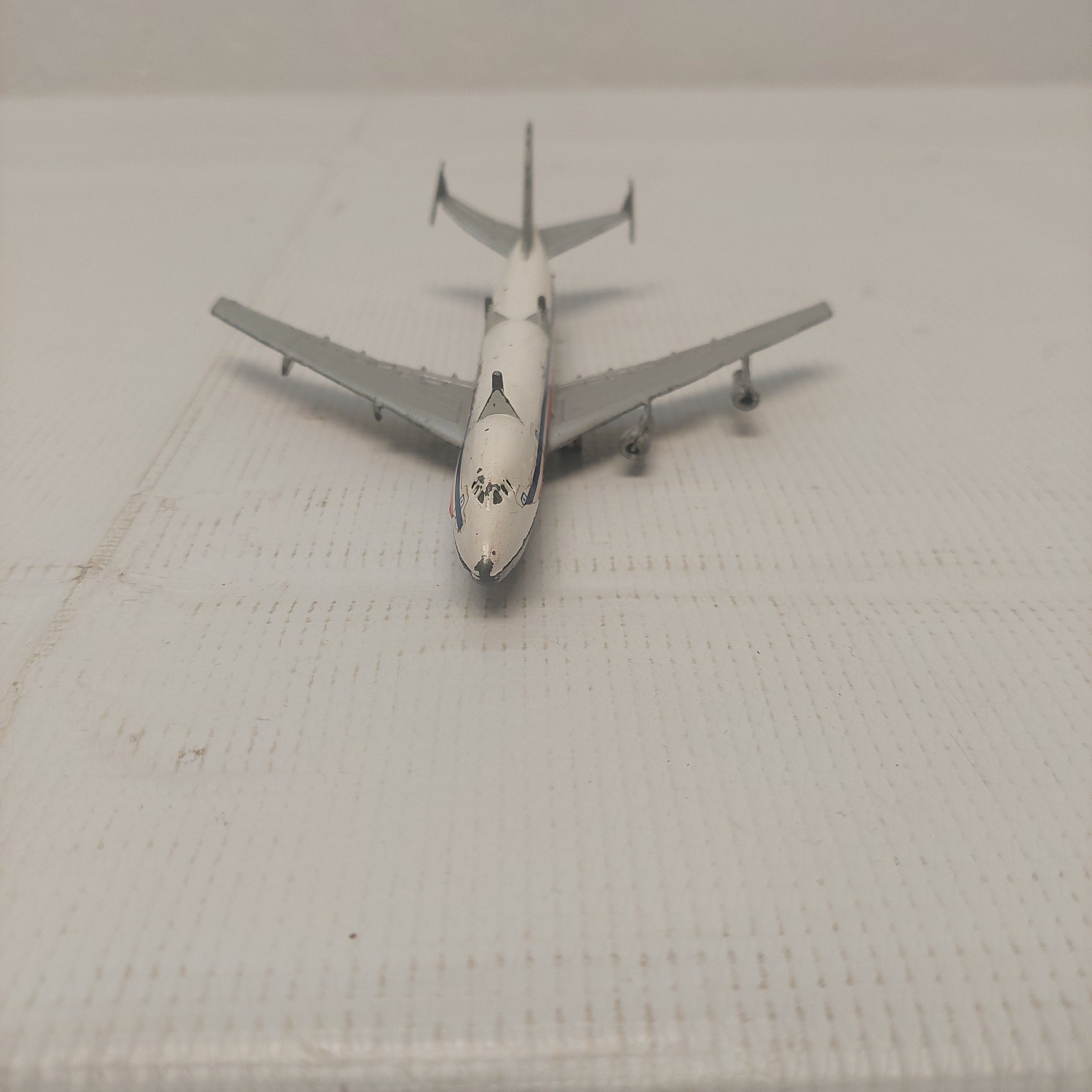 Lintoy Boeing 747 NASA 905 Metal Airplane Shuttle