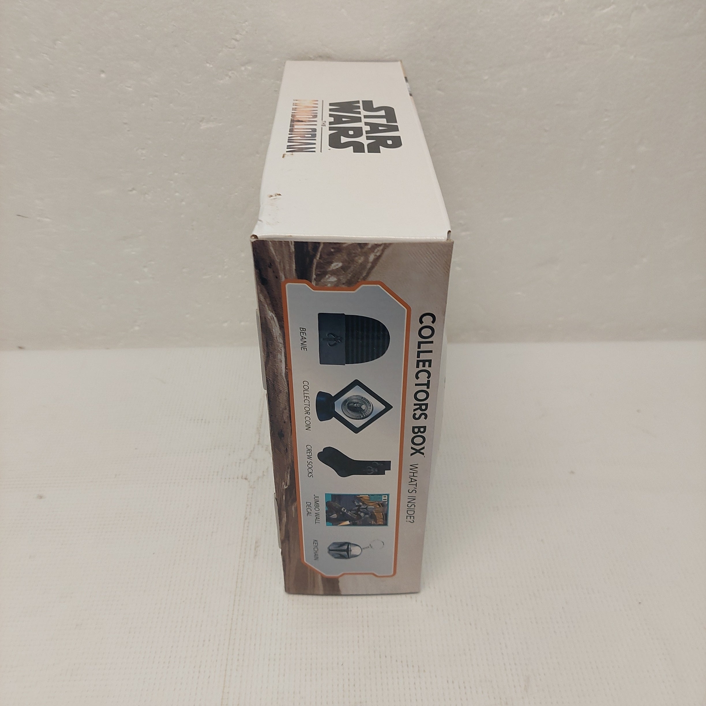 Star Wars The Mandalorian Collector's Box