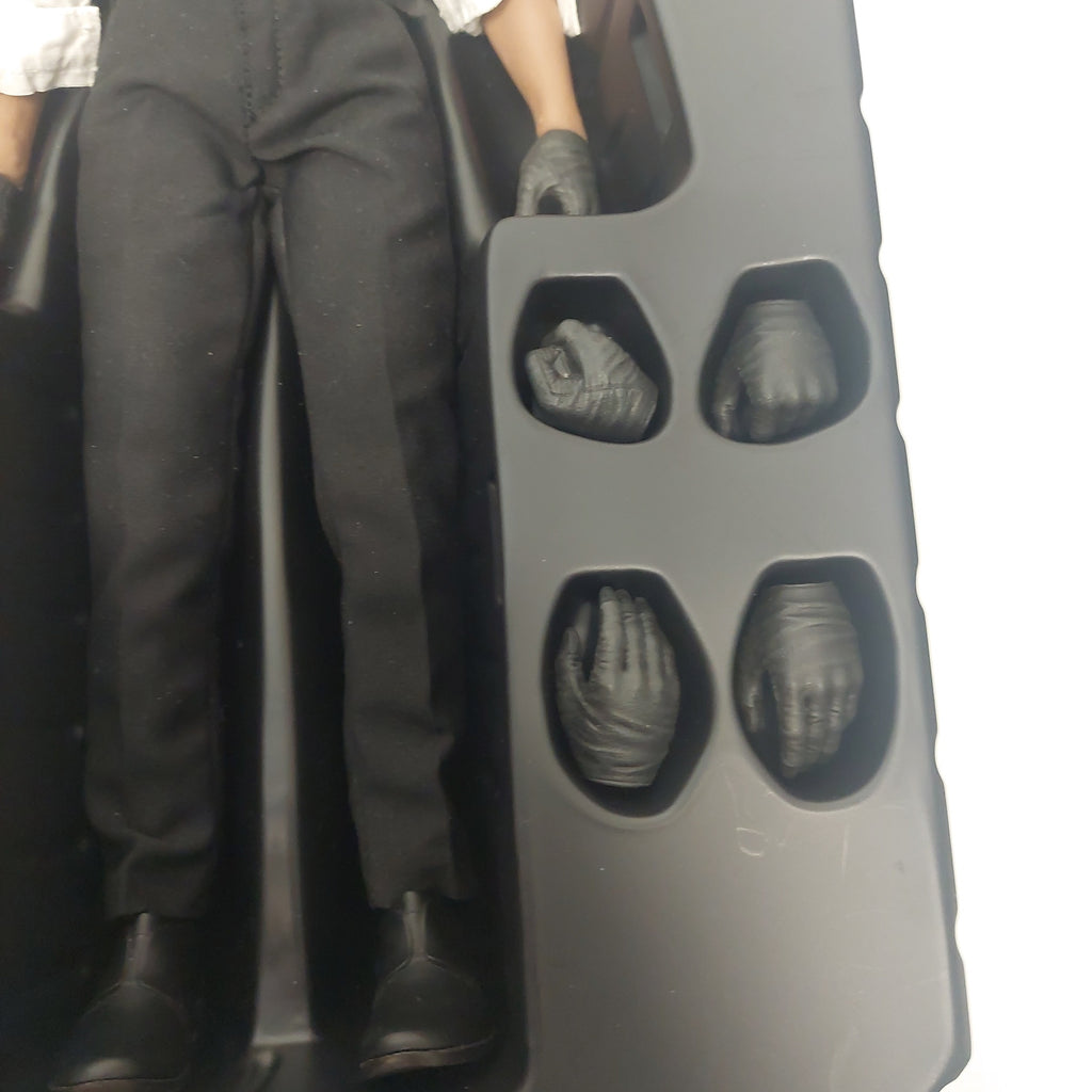 Black Skull 1/6 Scale Collectible Figure