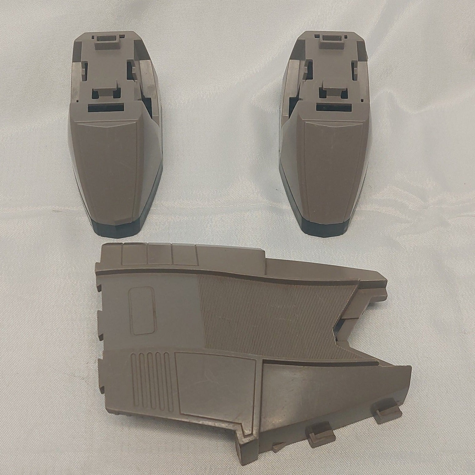 Vintage 1985 Hasbro Transformers G1 Omega Supreme Parts Lot (2 Feet & Lower Leg Section)
