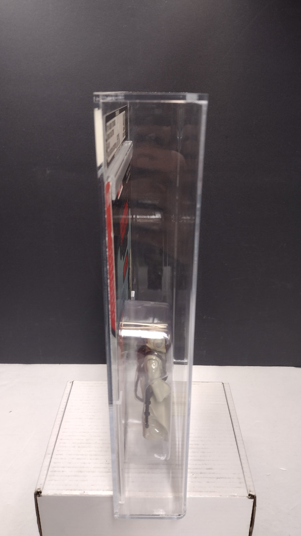 Star Wars The Vintage Collection Celebration V Exclusive 4-LOM 3.75" Action Figure – AFA 9.0 Uncirculated (Mint In Packaged)