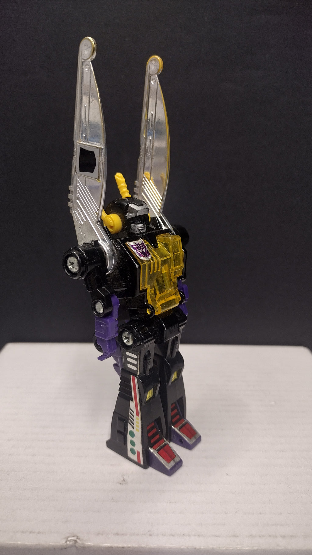 Vintage 1985 G1 Transformers: Insecticons Kickback Action Figure – Loose (Includes Broken Detached Front Claw)