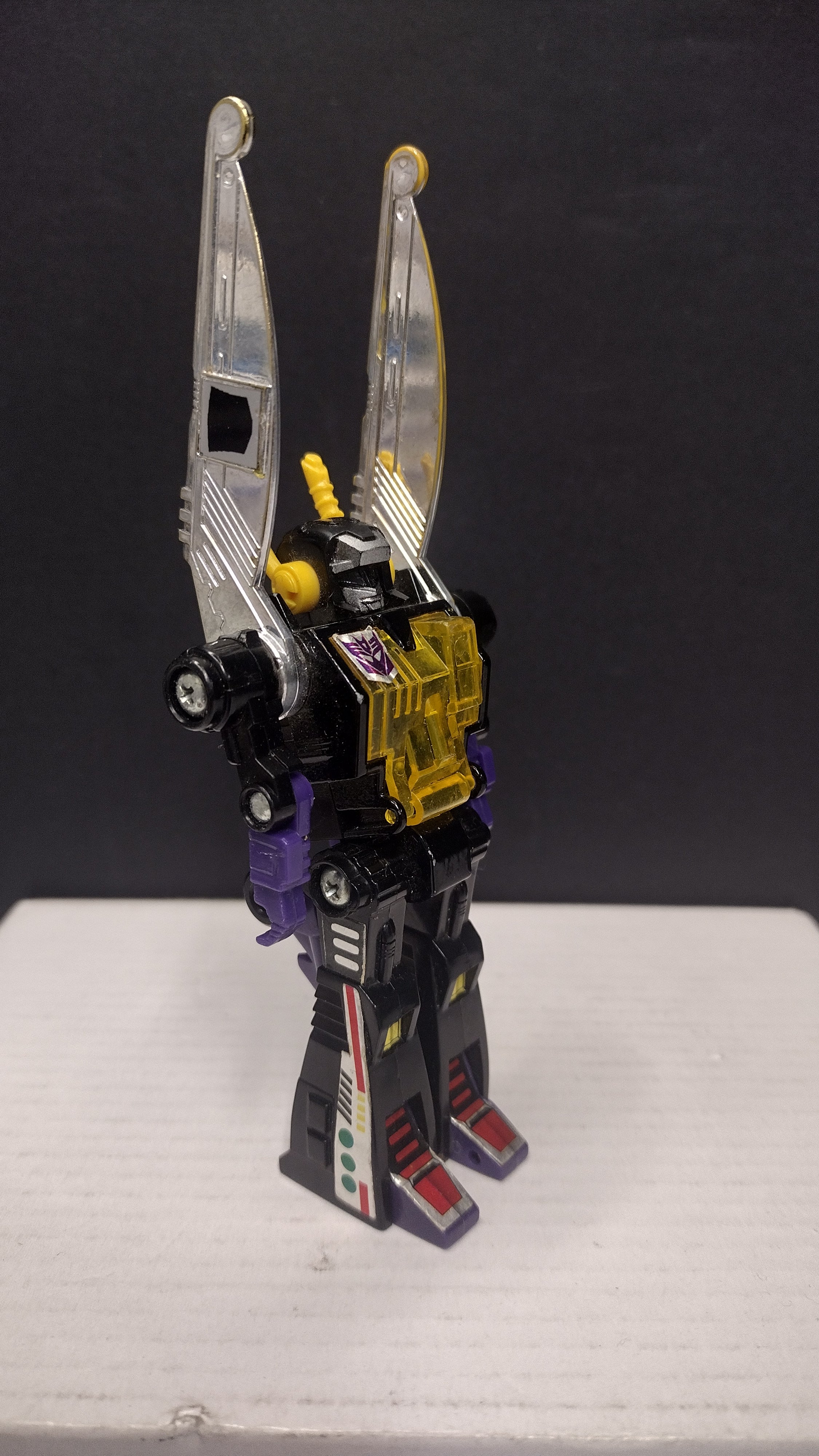 Vintage 1985 G1 Transformers: Insecticons Kickback Action Figure – Loose (Includes Broken Detached Front Claw)