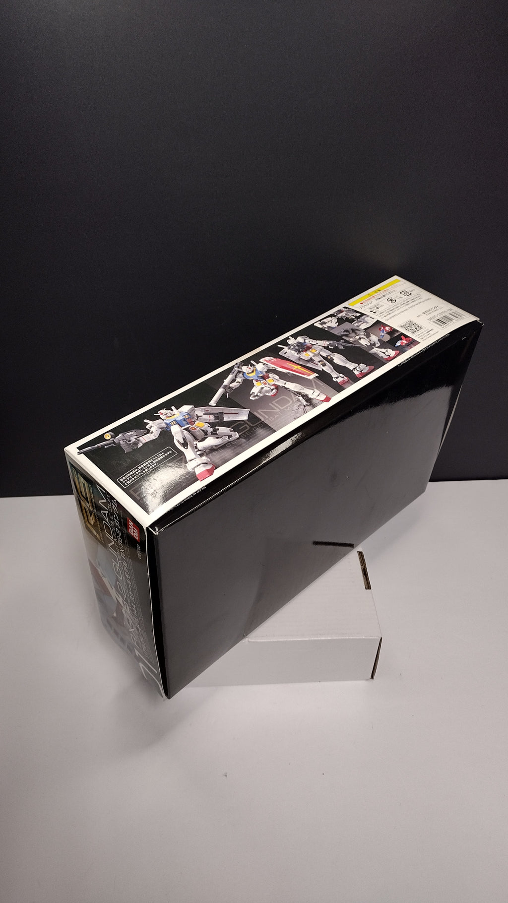 Bandai Spirits Gundam RG 1/144 RX-78-2 – Real Grade Model Kit (Open Box / Sealed Contents)