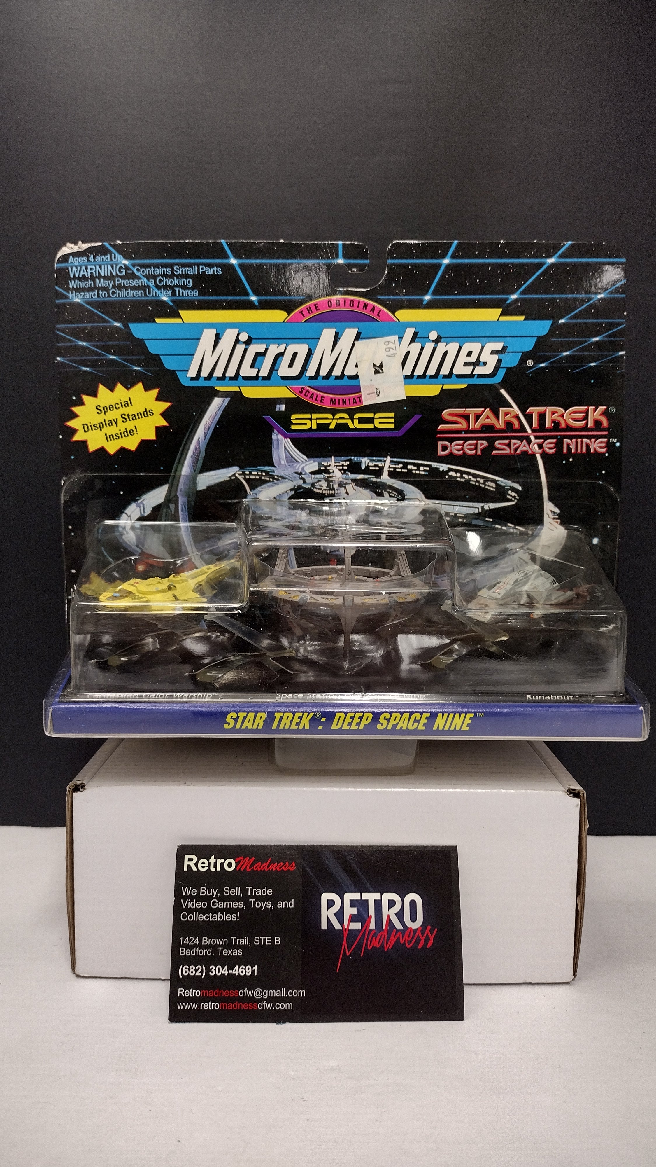 Vintage Micro Machines Star Trek Deep Space Nine #65825 ( Bubble damage)