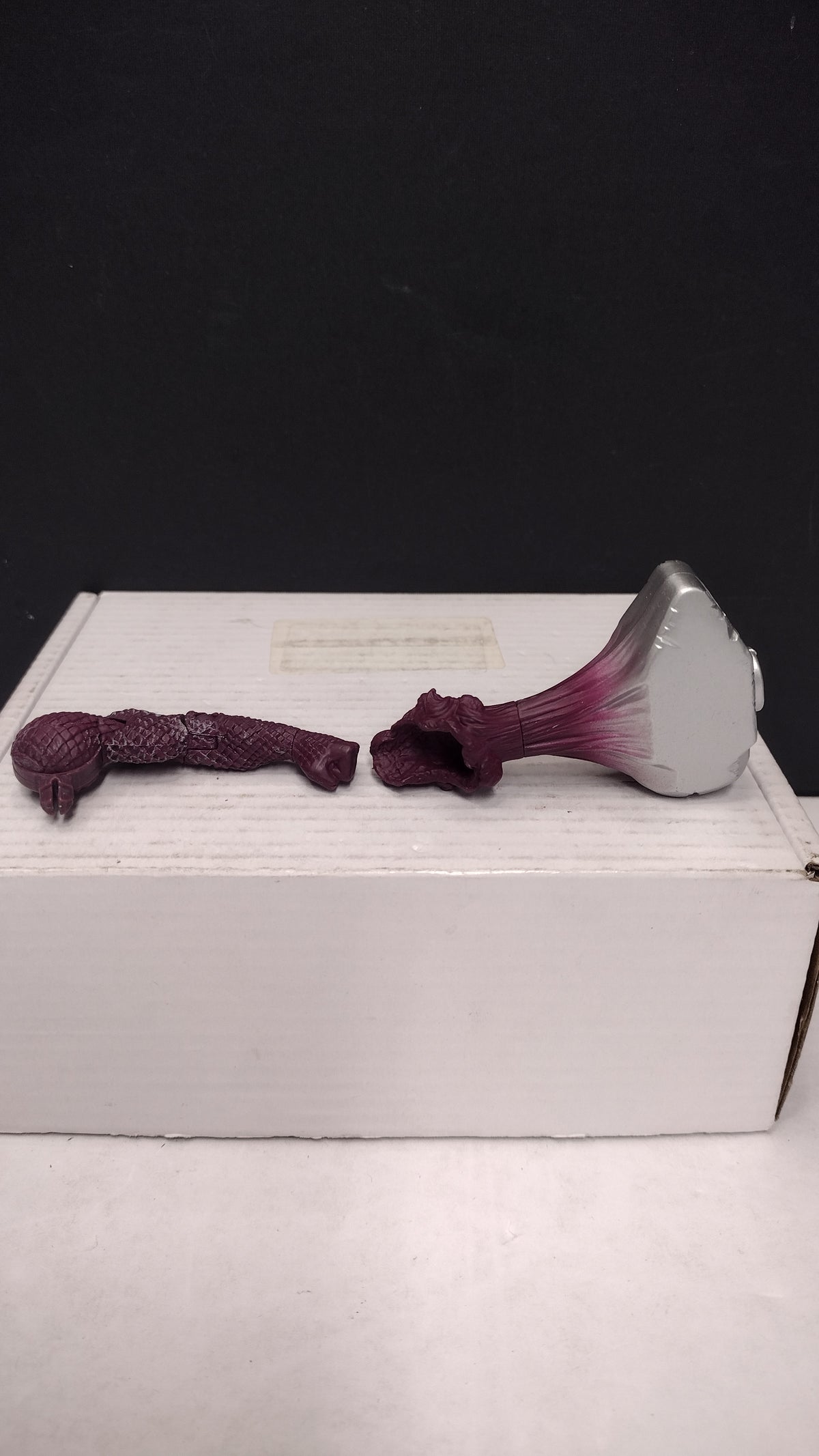 DC Universe Classics Metamorpho BAF Left Arm & Hammer Attachment Mattel