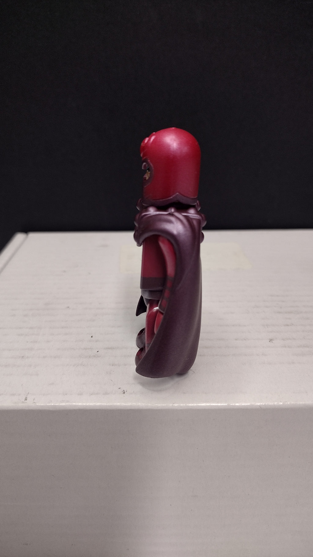 Authentic Marvel Super Heroes x Medicom Toy: Kubrick Series 3 – Magneto 100% Micro Figure • Ultimate / Modern Variant (2004)