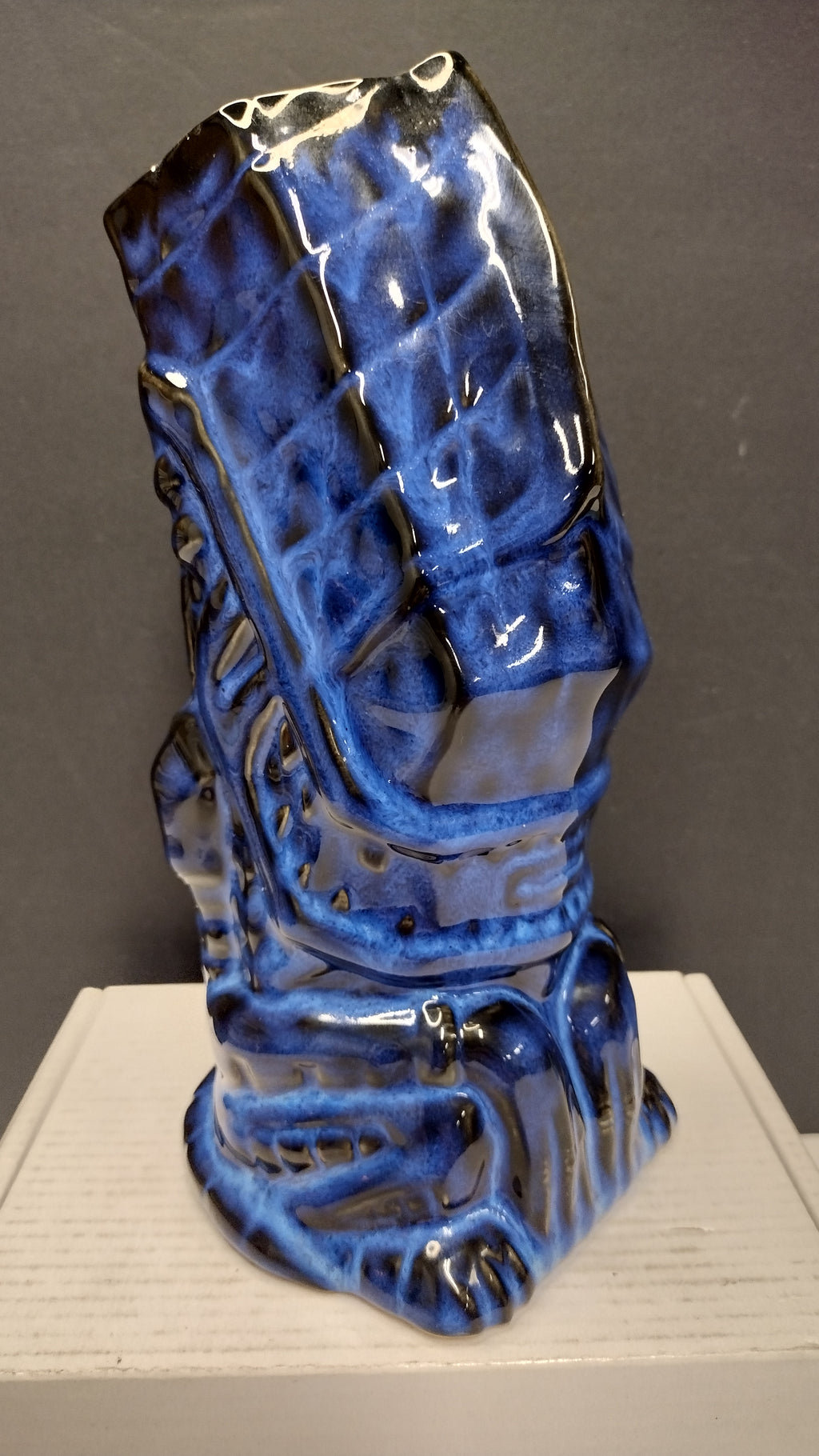 Mondo Tee-Kis Aliens Xenomorph Ceramic Tiki Mug (Blue Glaze Edition - 2017 Release, Unused in Box)