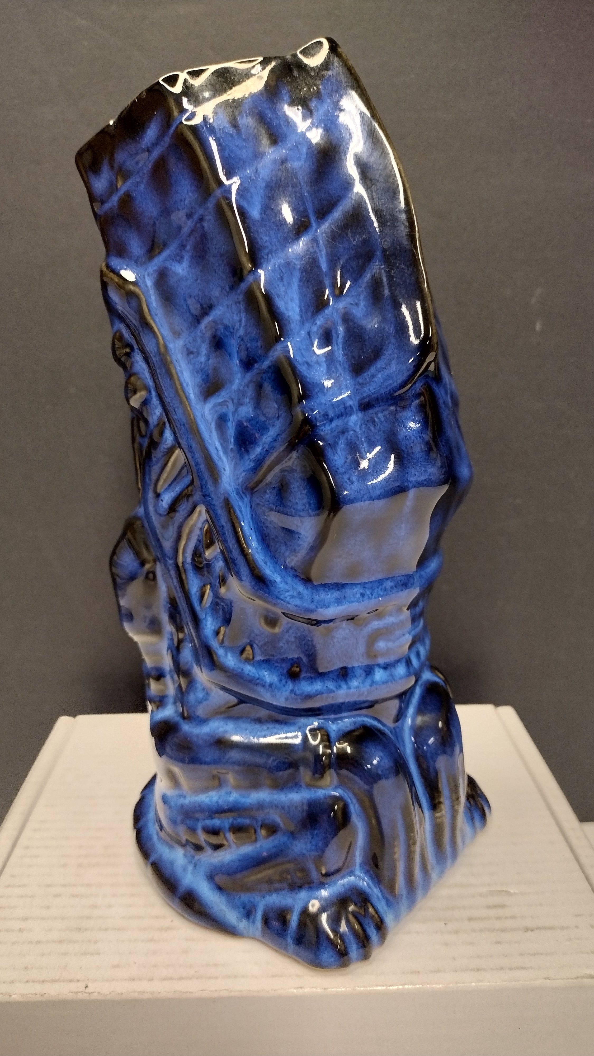 Mondo Tee-Kis Aliens Xenomorph Ceramic Tiki Mug (Blue Glaze Edition - 2017 Release, Unused in Box)