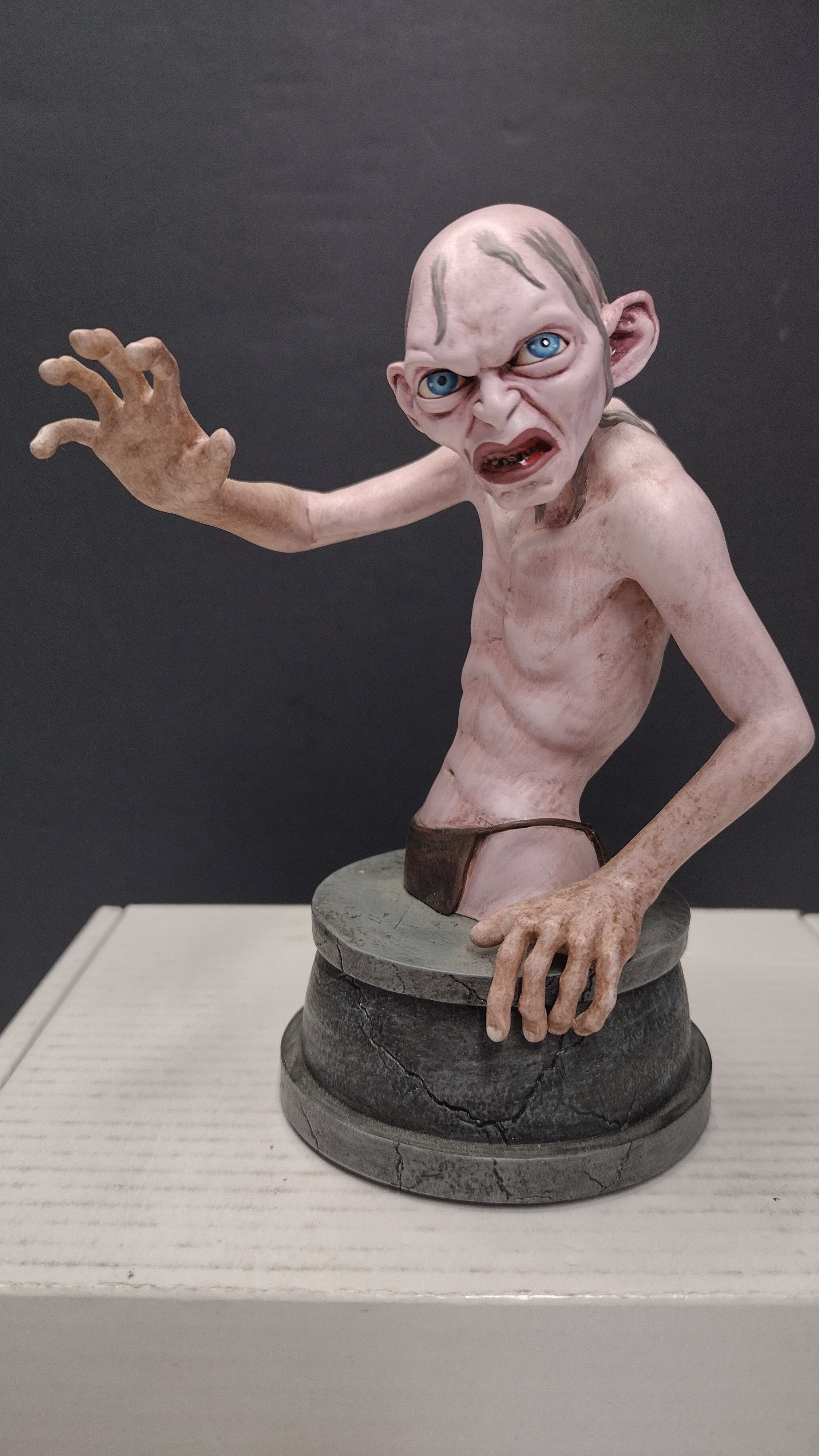 Gentle Giant Lord of the Rings / The Hobbit Gollum Mini-Bust (Limited Edition #260 of 900 - Great Condition)