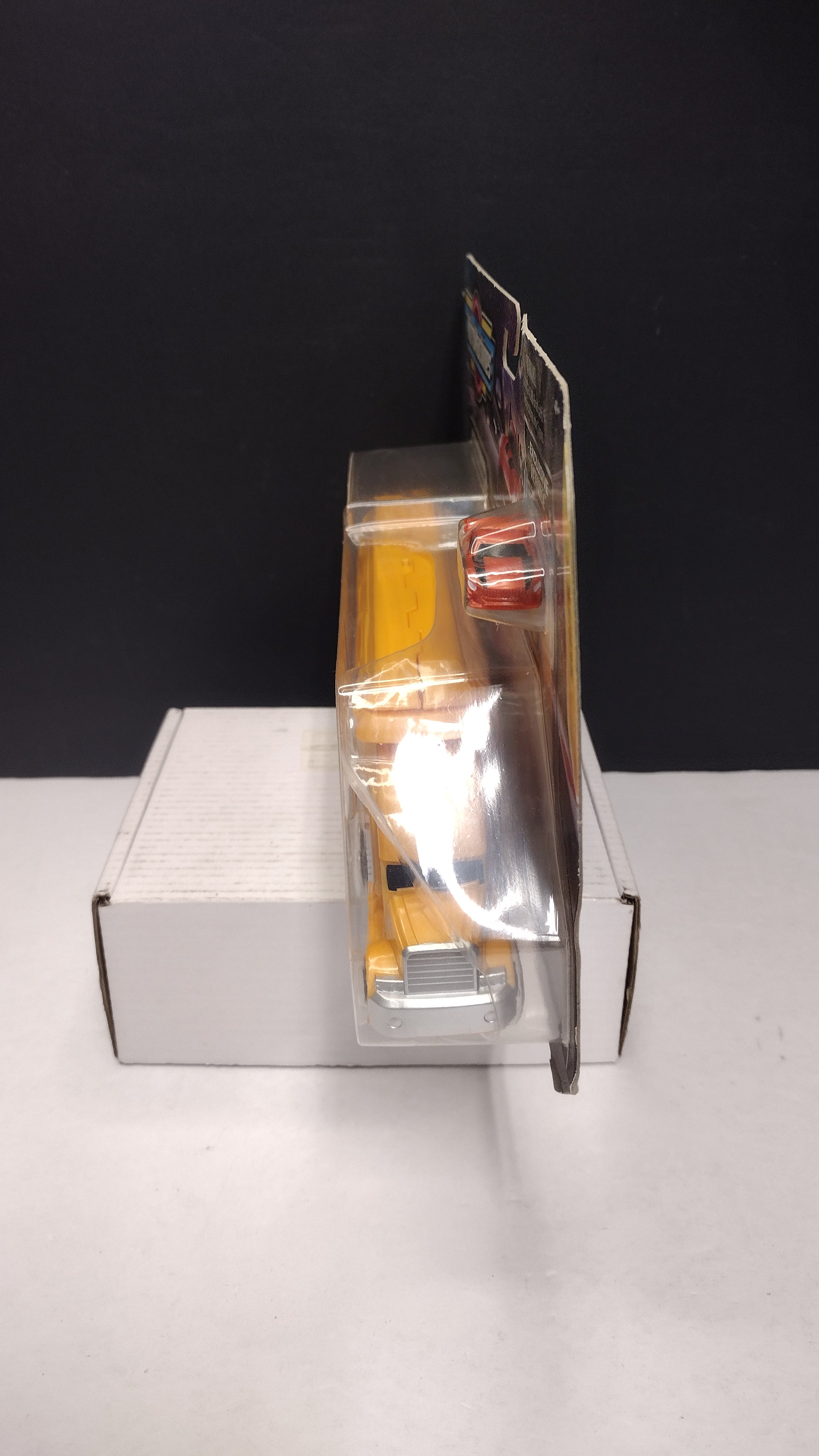 Micro Machines Orange Mini Vehicle Hauler Playset with Exclusive Vehicle (Jazwares / Hasbro 2020 - Sealed on Card / Great Condition)