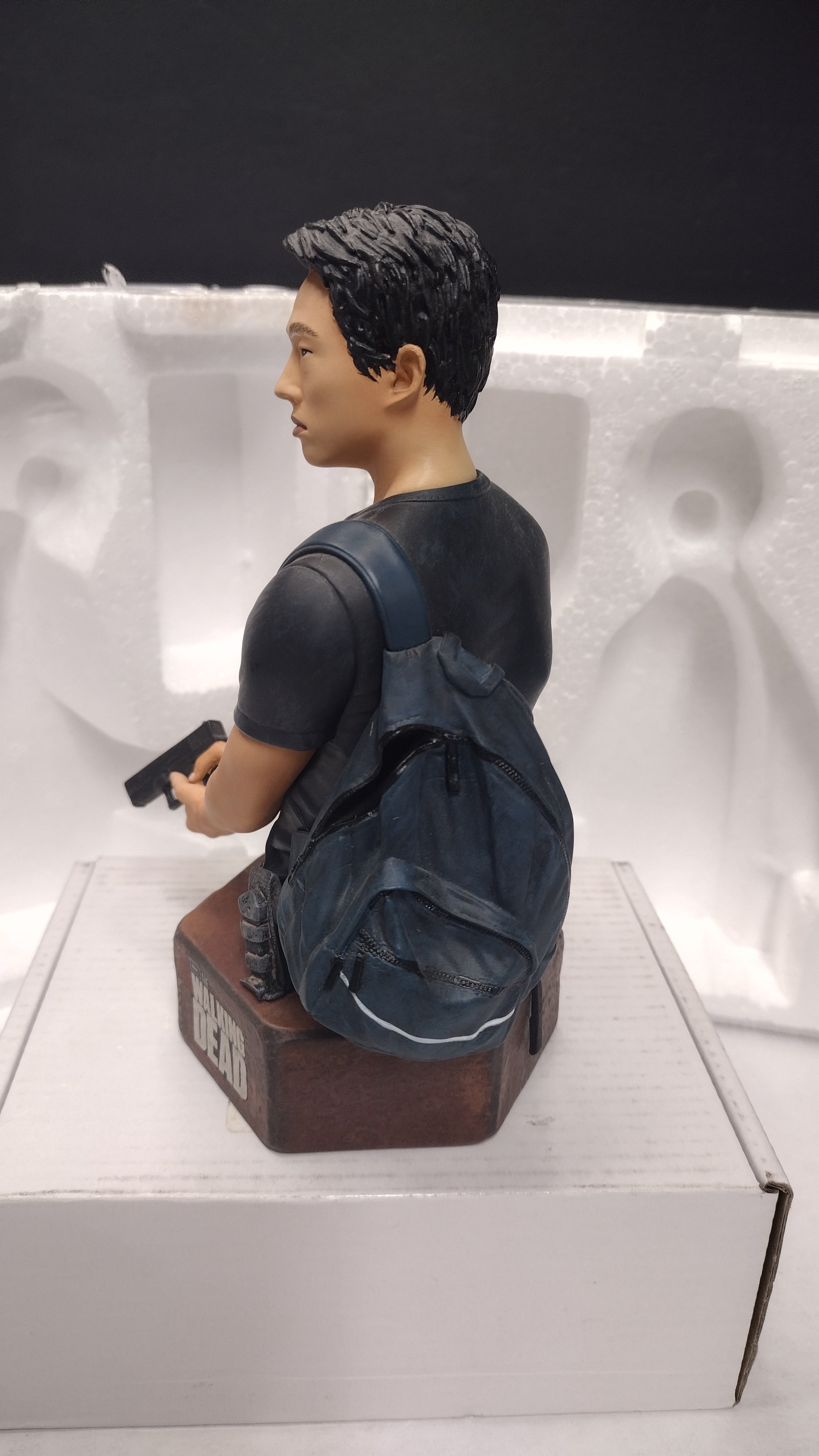 2015 Gentle Giant The Walking Dead Glenn Rhee Limited Edition Mini Bust Statue #106 (Open Box / Great Condition)