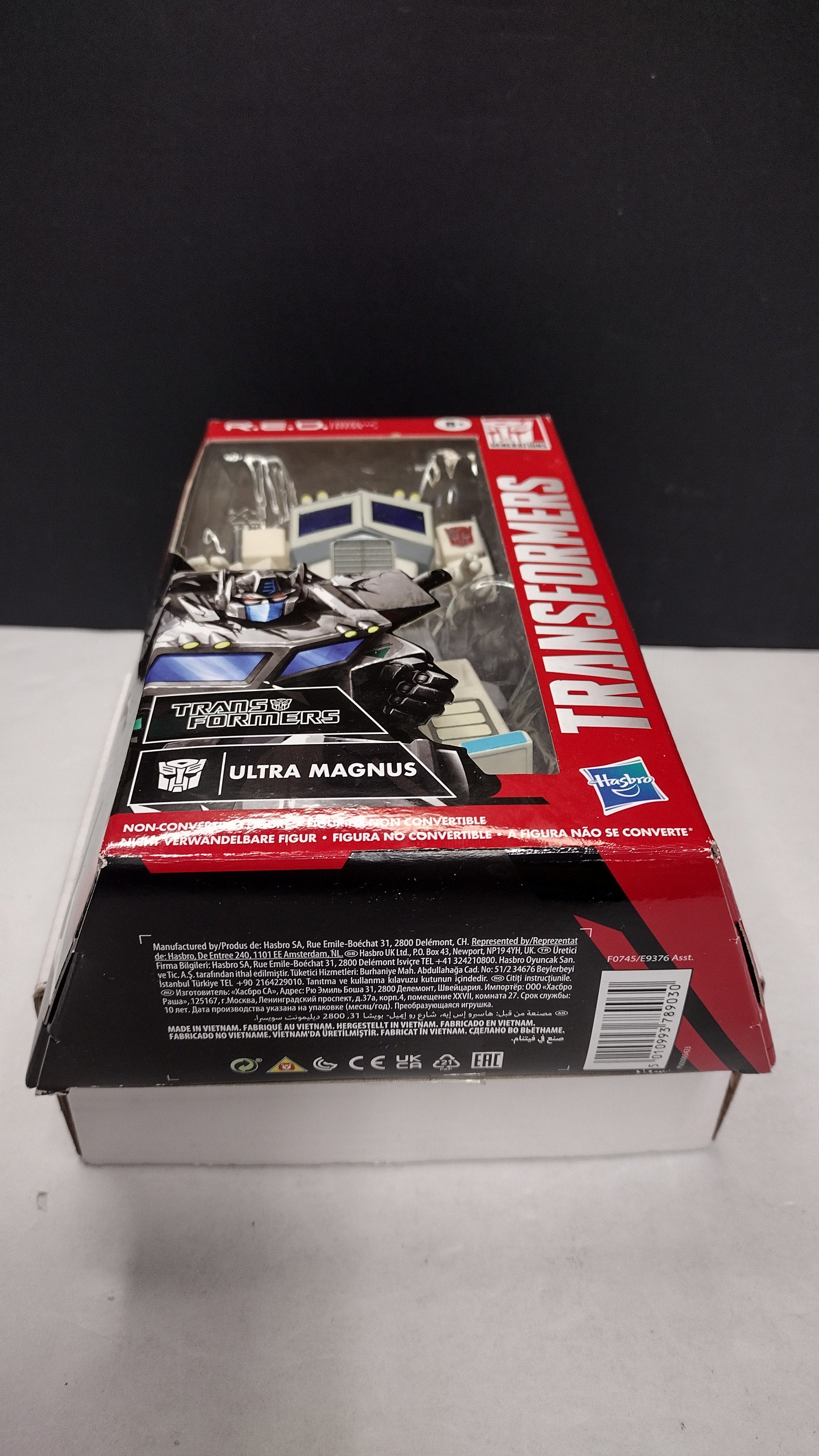 2021 Transformers R.E.D. Series Ultra Magnus 6" Figure (Open Box / Complete)