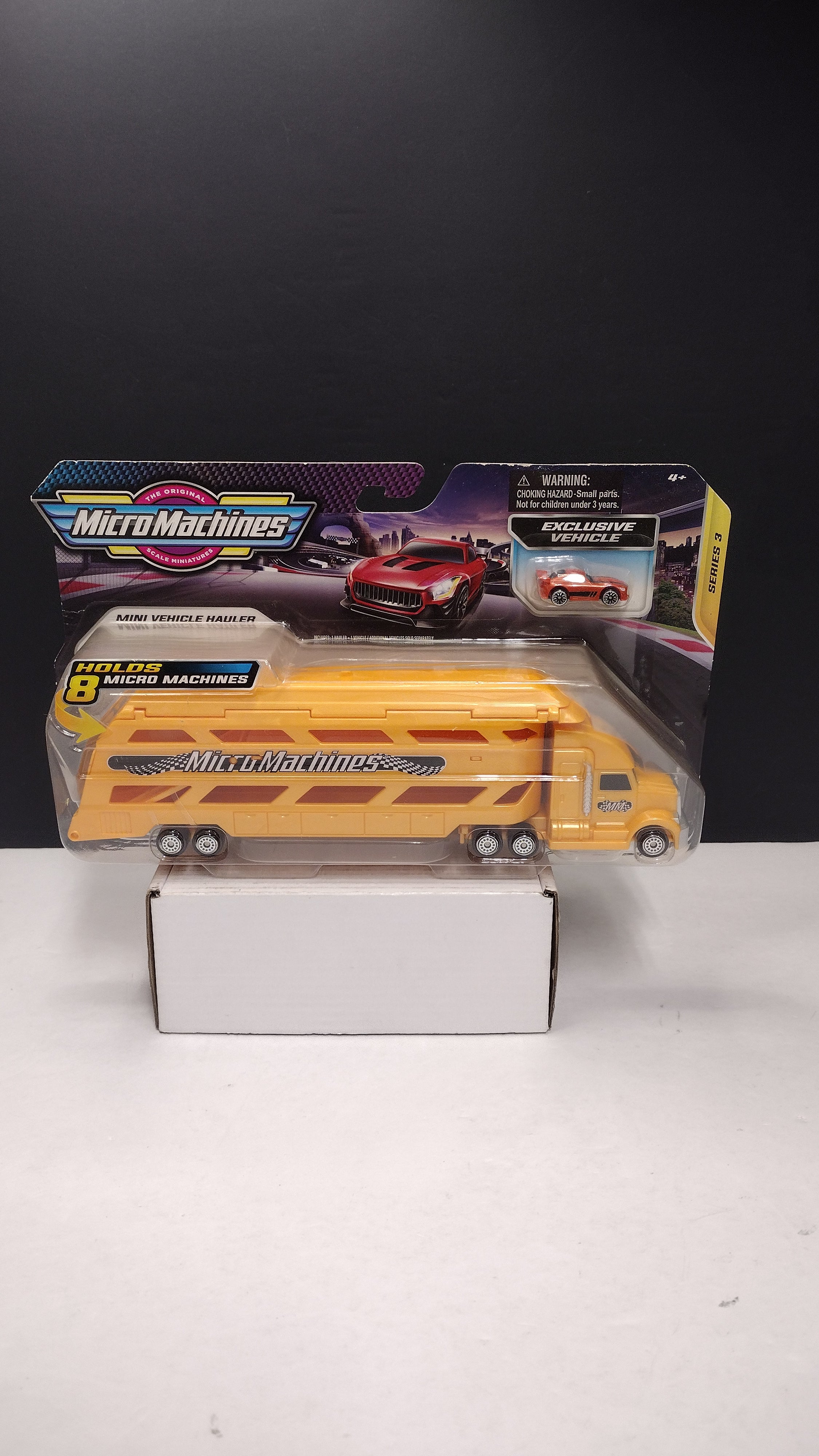 Micro Machines Orange Mini Vehicle Hauler Playset with Exclusive Vehicle (Jazwares / Hasbro 2020 - Sealed on Card / Great Condition)