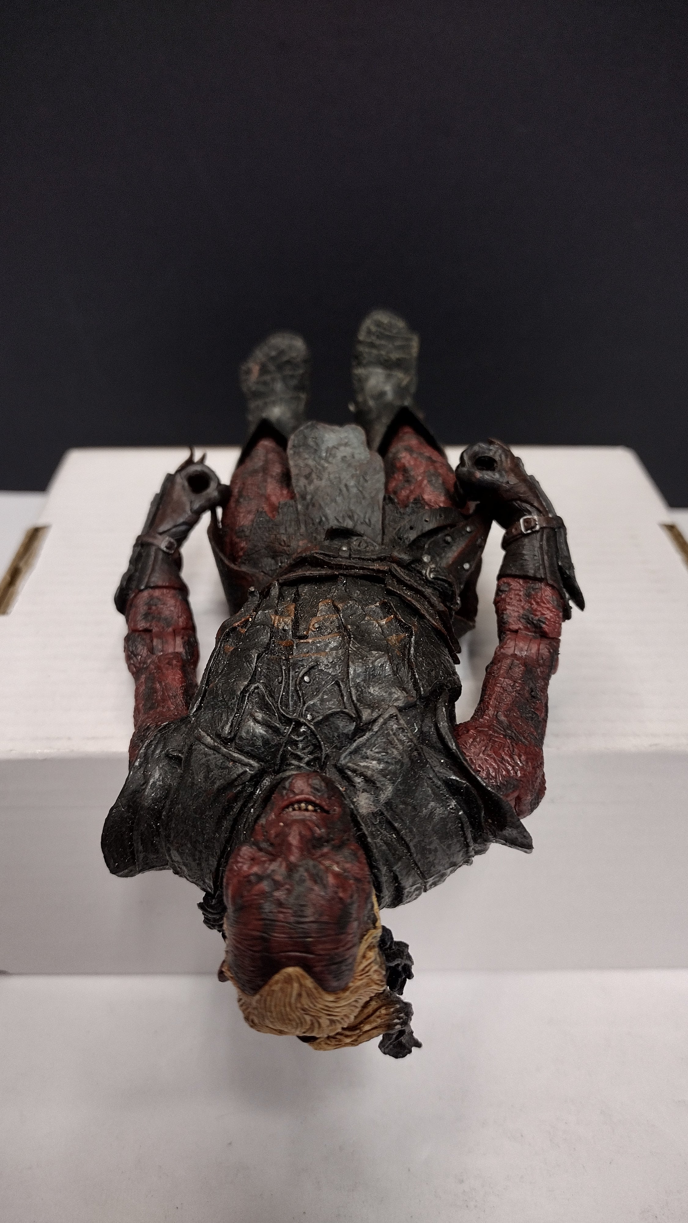 The Lord of the Rings: The Two Towers – Uglúk Action Figure (Toy Biz 2002)