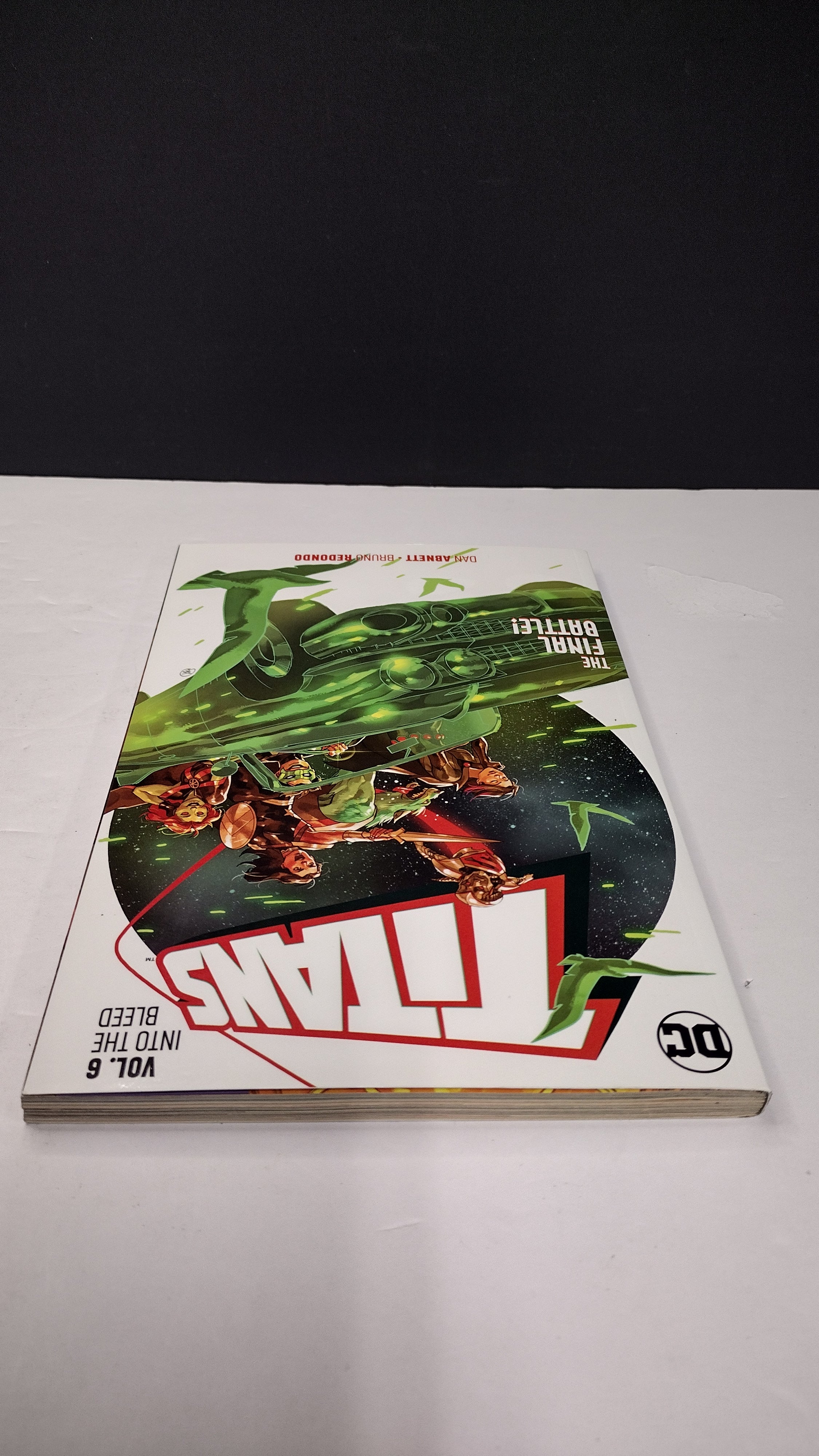 Titans Vol. 6: Into the Bleed by Dan Abnett – New Paperback