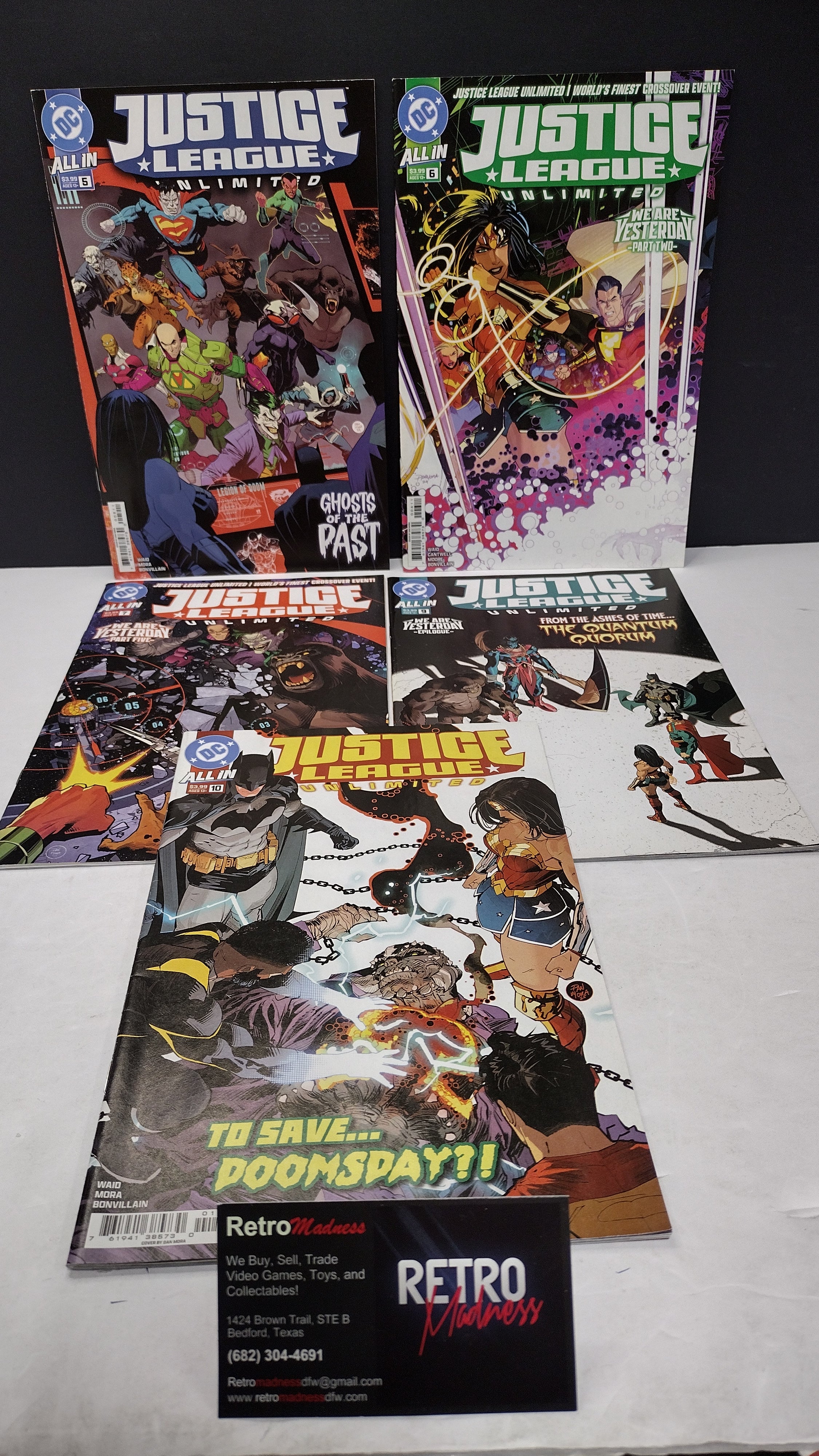 DC Comics Modern Era Lot – 5 Book Set - Lot I2 (Brand New / Unread)