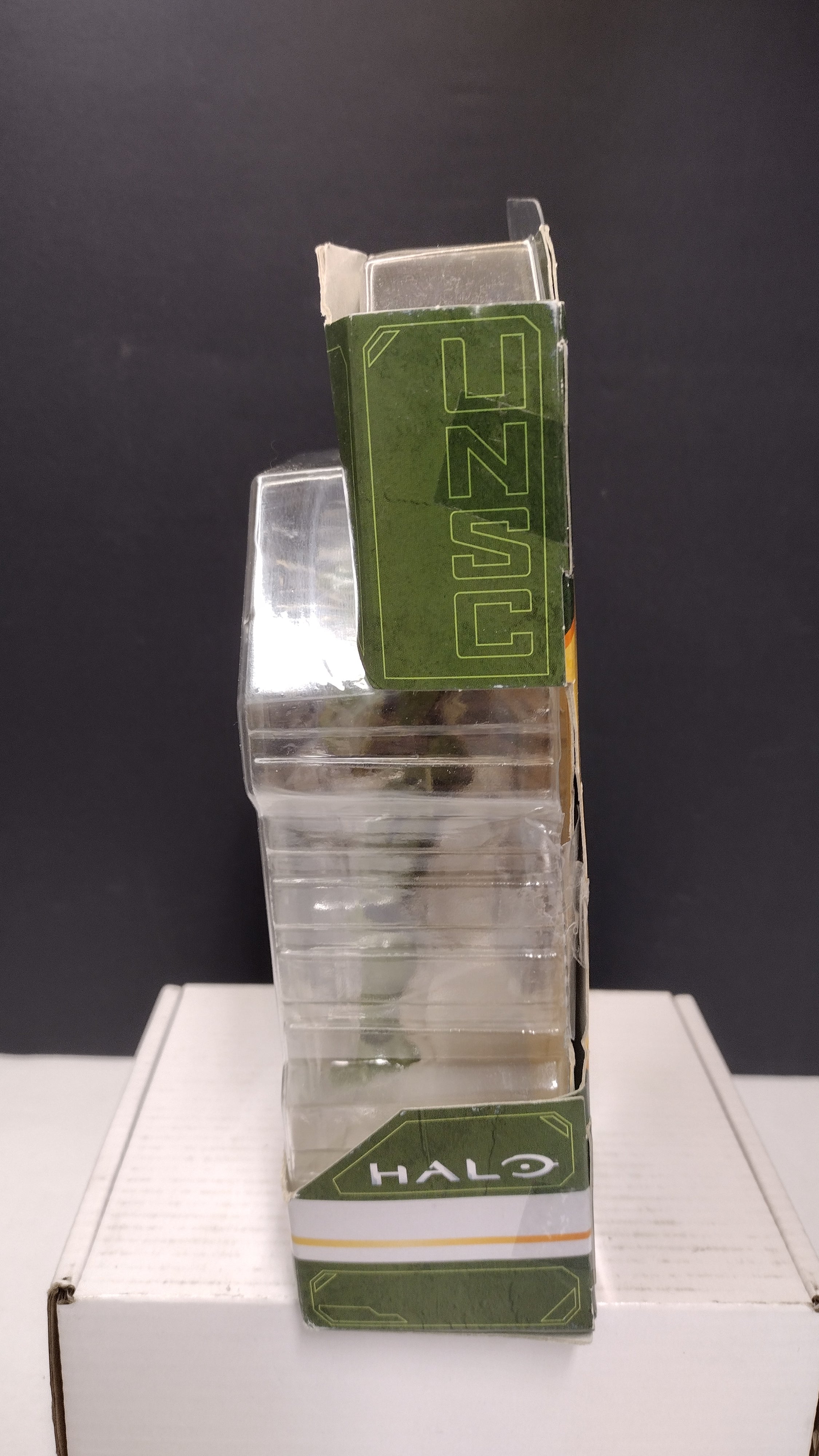 Halo Infinite Series 2 Master Chief 4" Action Figure with Assault Rifle NIB