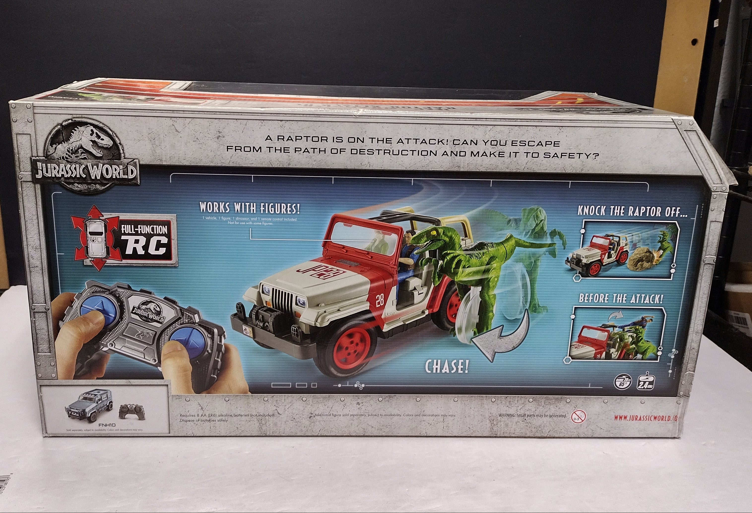 Mattel Jurassic World Jeep Wrangler Raptor Attack RC Vehicle Set FNH12 (Brand New & Factory Sealed - Minor Box Wear)