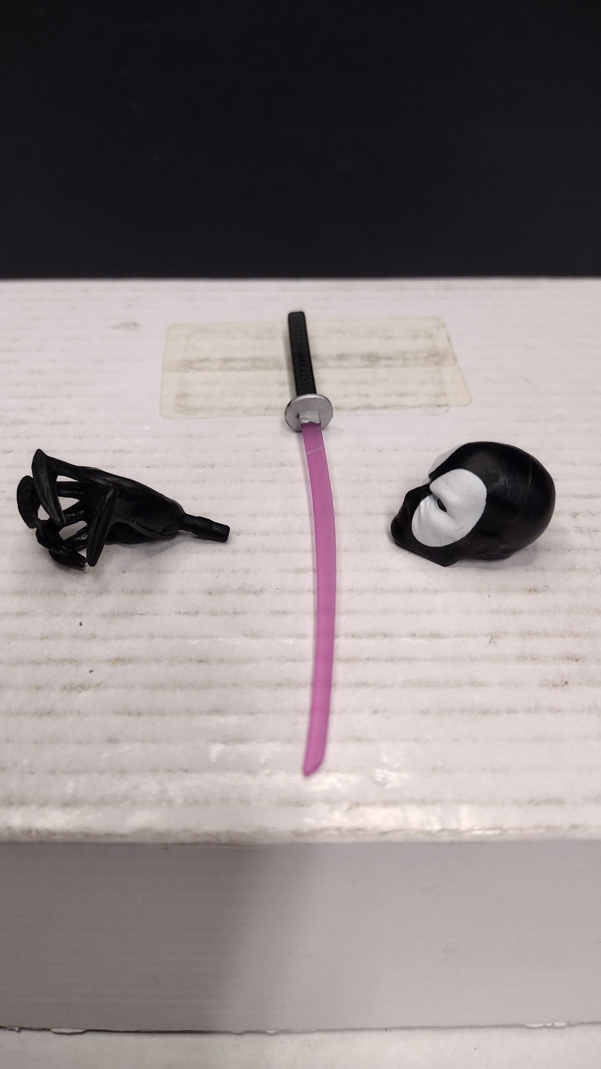 Marvel Legends Exclusive- Deadpool Back in Black- Accessories- Sword Hand Face