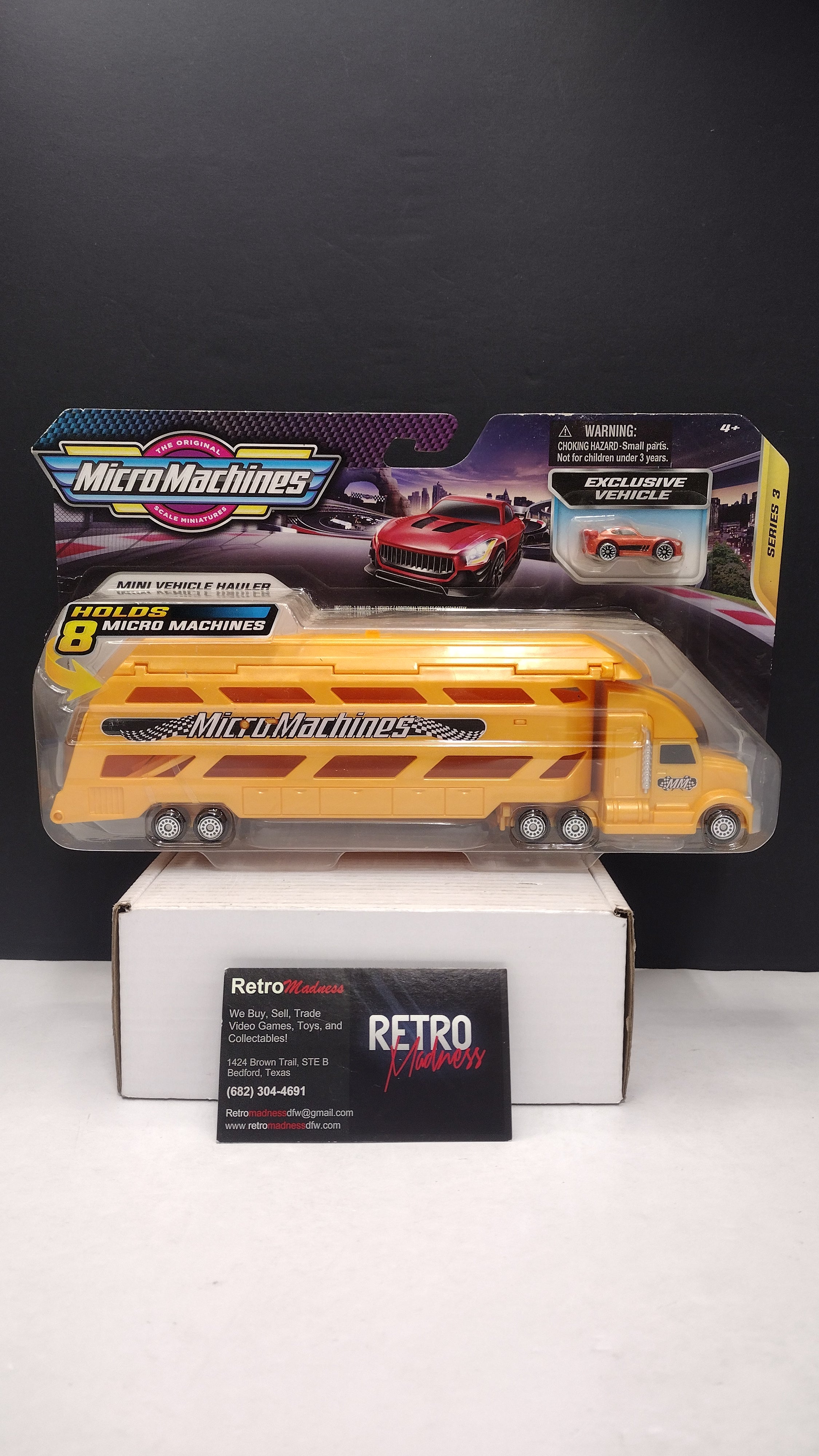 Micro Machines Orange Mini Vehicle Hauler Playset with Exclusive Vehicle (Jazwares / Hasbro 2020 - Sealed on Card / Great Condition)