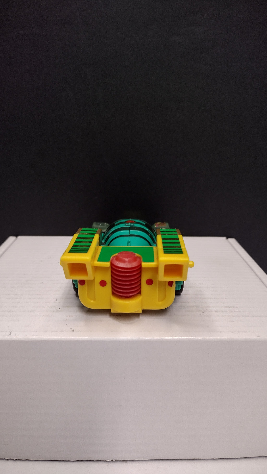Vintage 1993 G2 Transformers: Color Changers Drench Action Figure – Loose & Complete (Front Plate Hinge Issue / Played-With Condition)