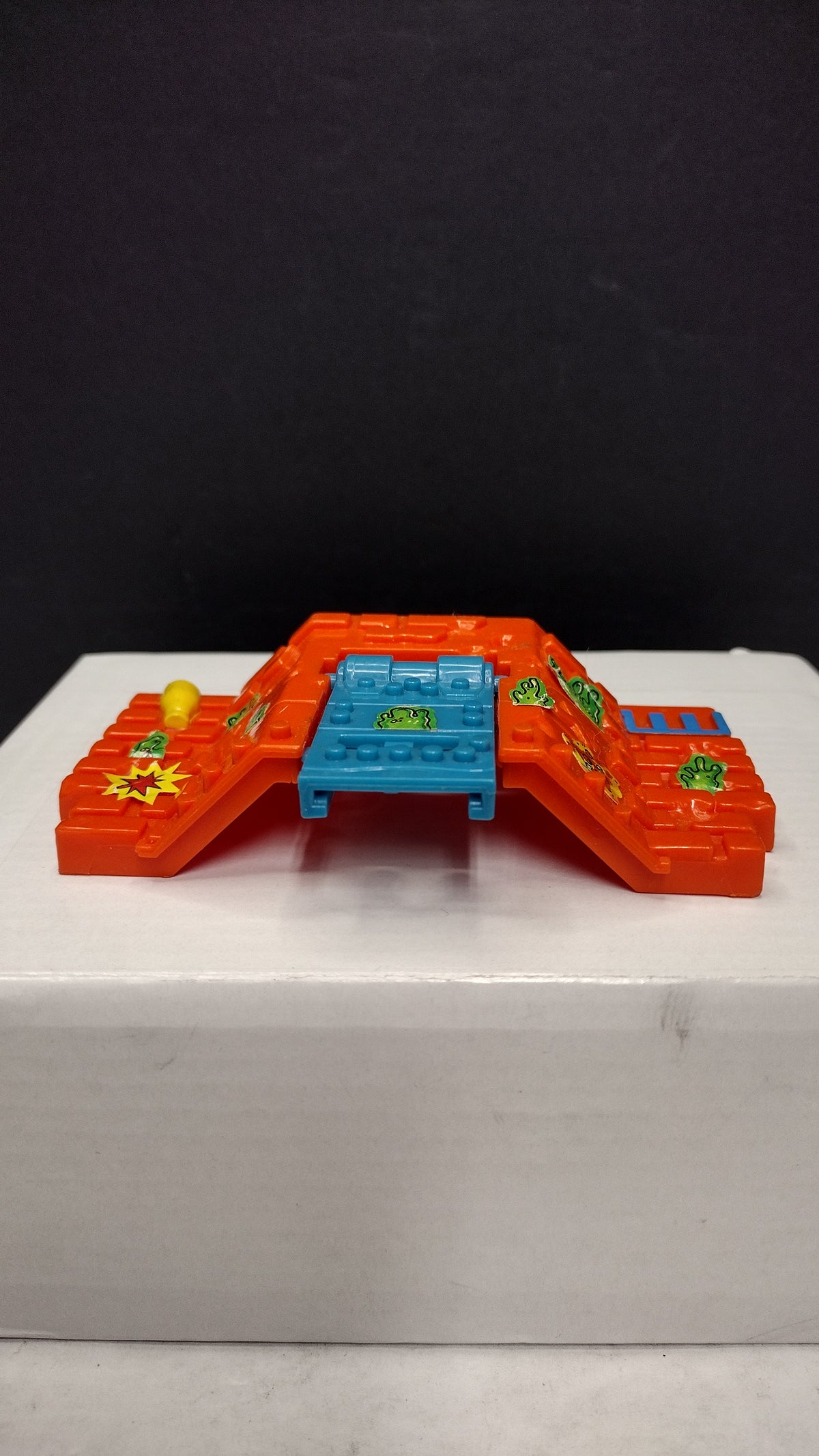 Vintage TMNT 1990 Oozey Cannon Brick Wall and Trap Door Accessory Part OEM