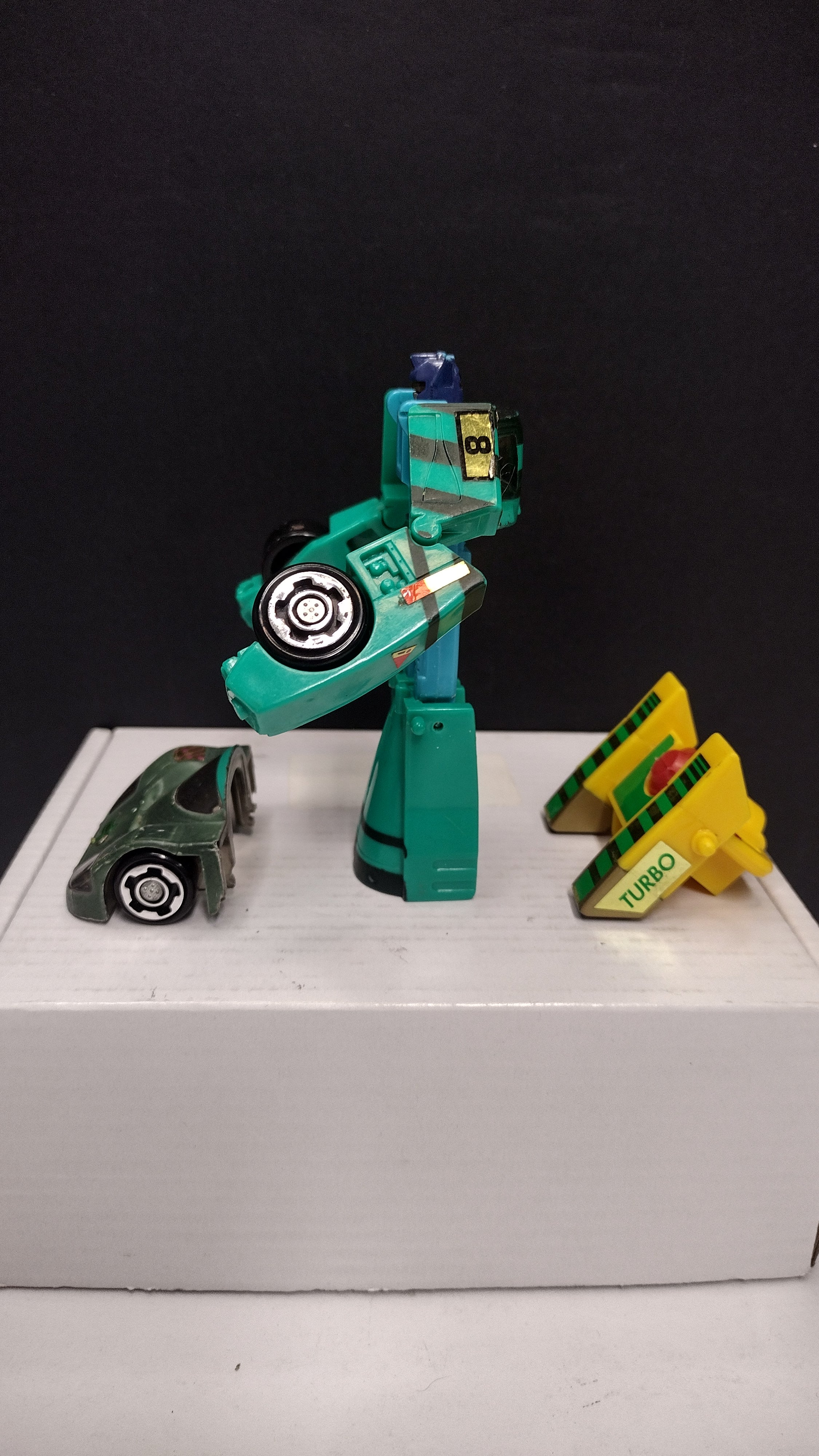 Vintage 1993 G2 Transformers: Color Changers Drench Action Figure – Loose & Complete (Front Plate Hinge Issue / Played-With Condition)