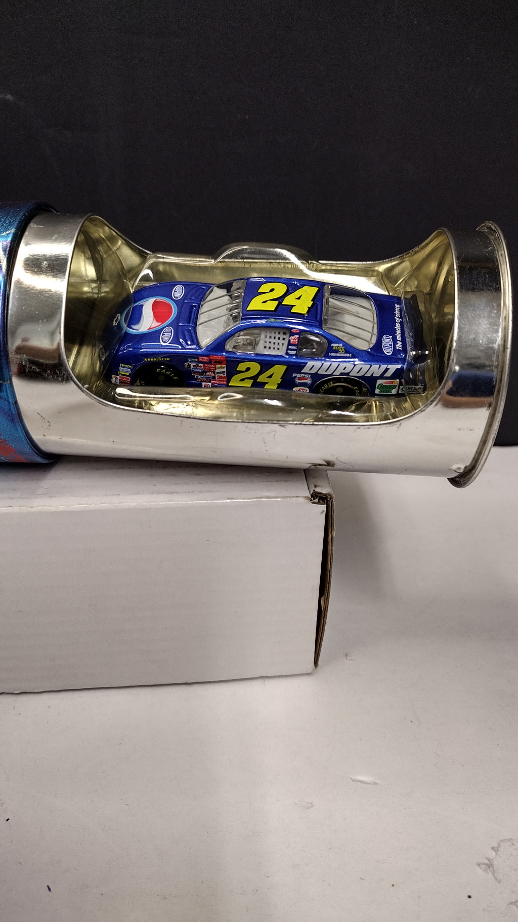 Action Racing 2002 Jeff Gordon #24 Pepsi Chevrolet Monte Carlo 1:64 Diecast in Collector's Can