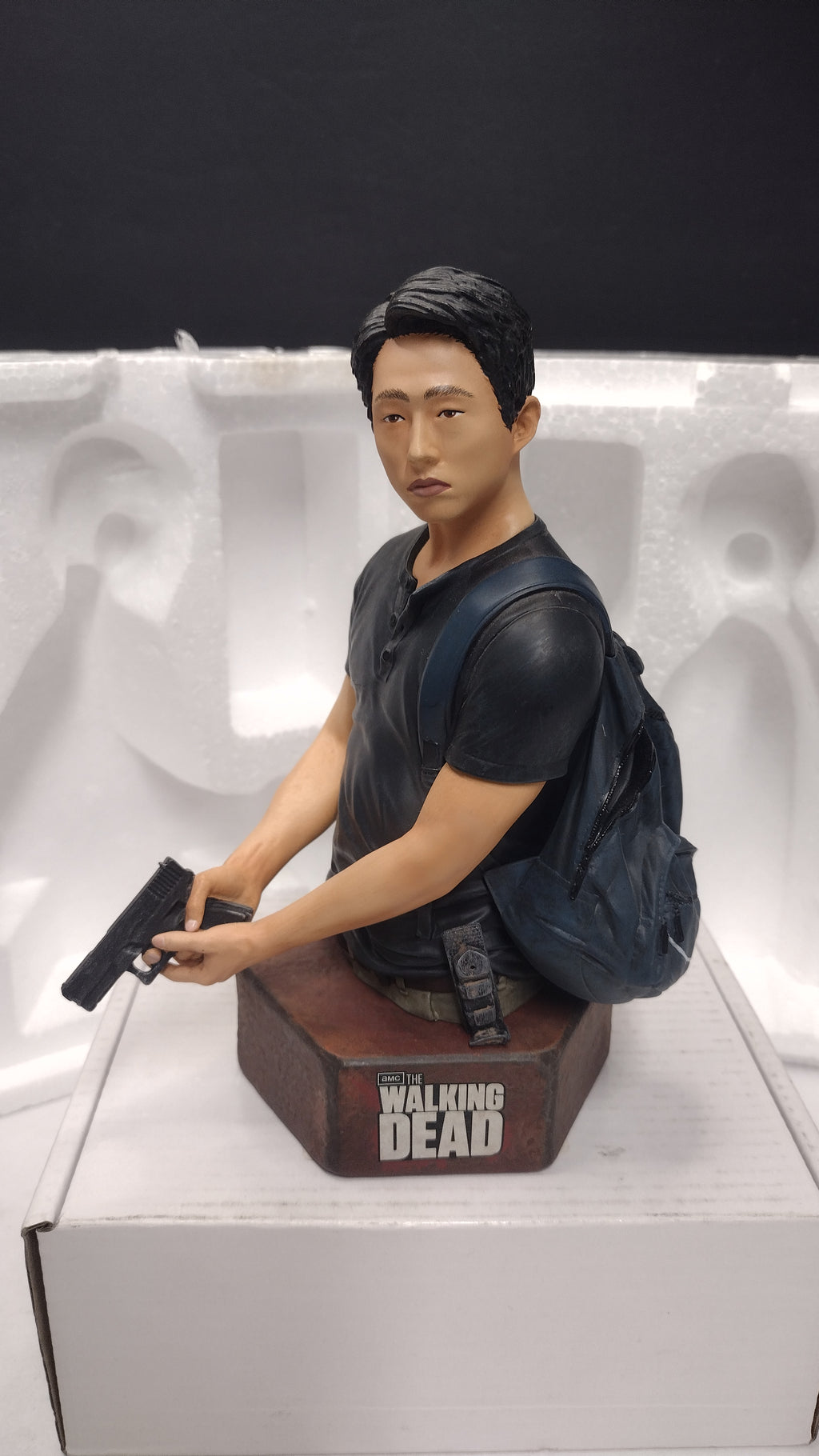 2015 Gentle Giant The Walking Dead Glenn Rhee Limited Edition Mini Bust Statue #106 (Open Box / Great Condition)