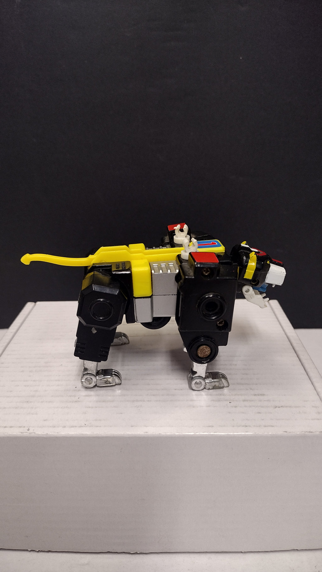 Vintage 1984 Voltron Black Lion Pull-Back Action Figure LJN Toys