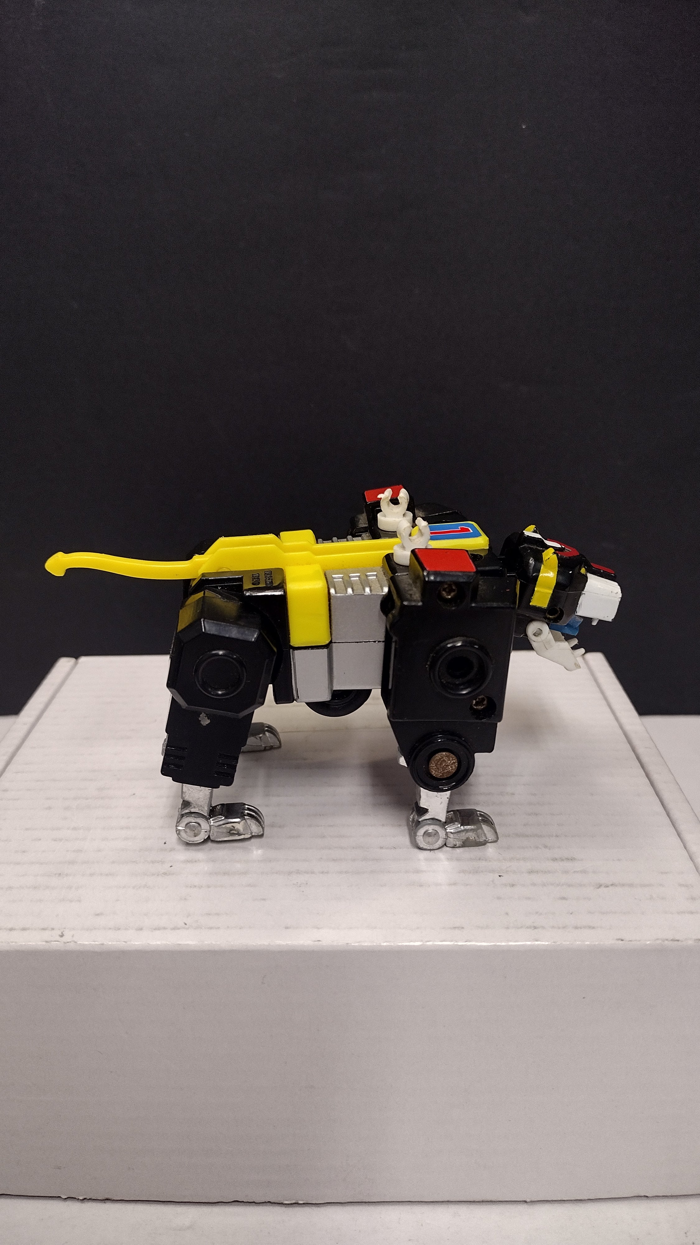 Vintage 1984 Voltron Black Lion Pull-Back Action Figure LJN Toys