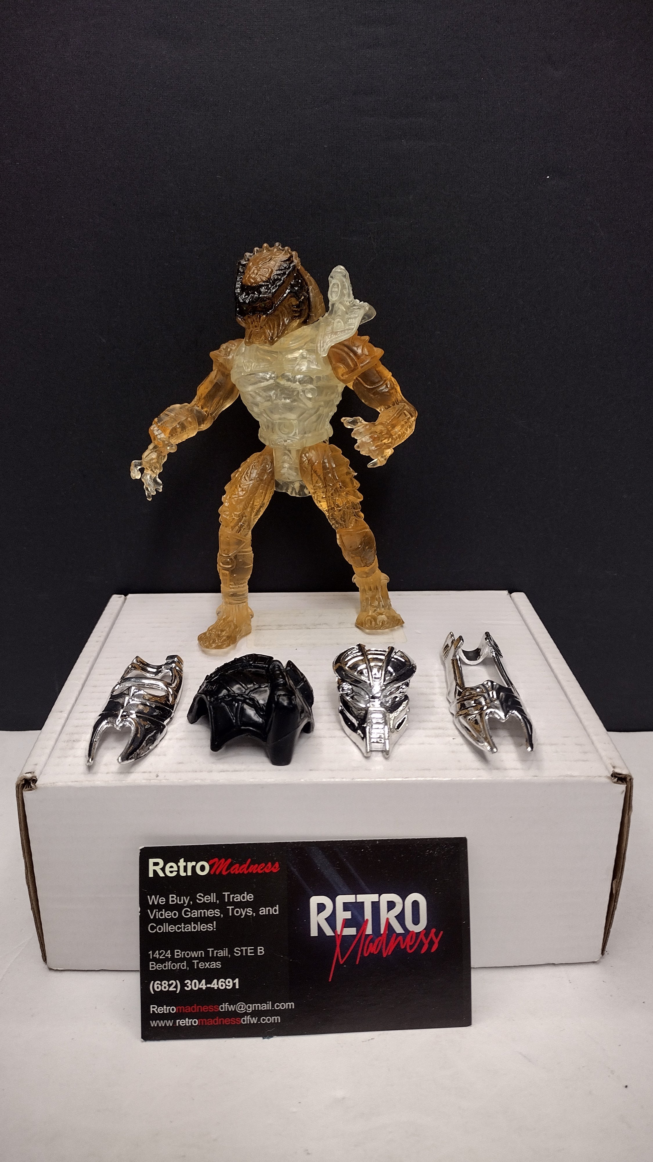 Vintage 1993 Kenner Predator Mail-In Exclusive Action Figure (Figure B - Complete with Mailer Box, Bags & Instructions)
