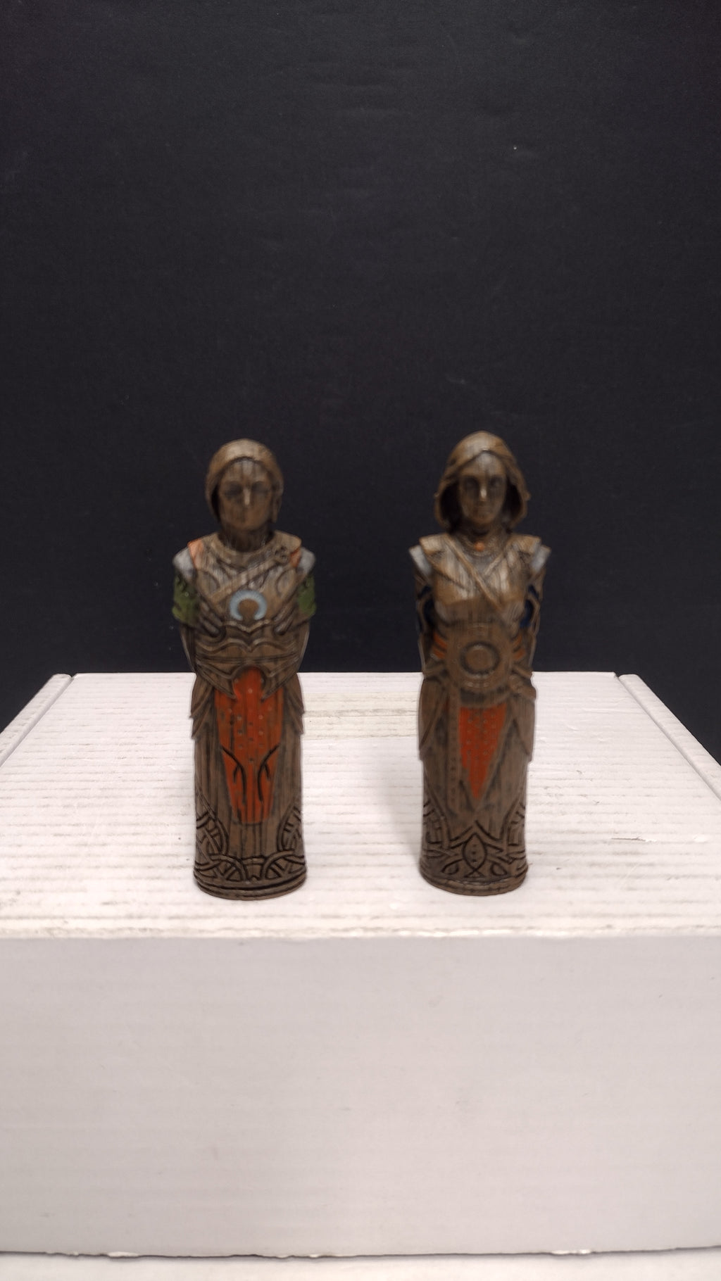 God of War Ragnarok Collector Edition 2in Vanir Twins Carving Figures